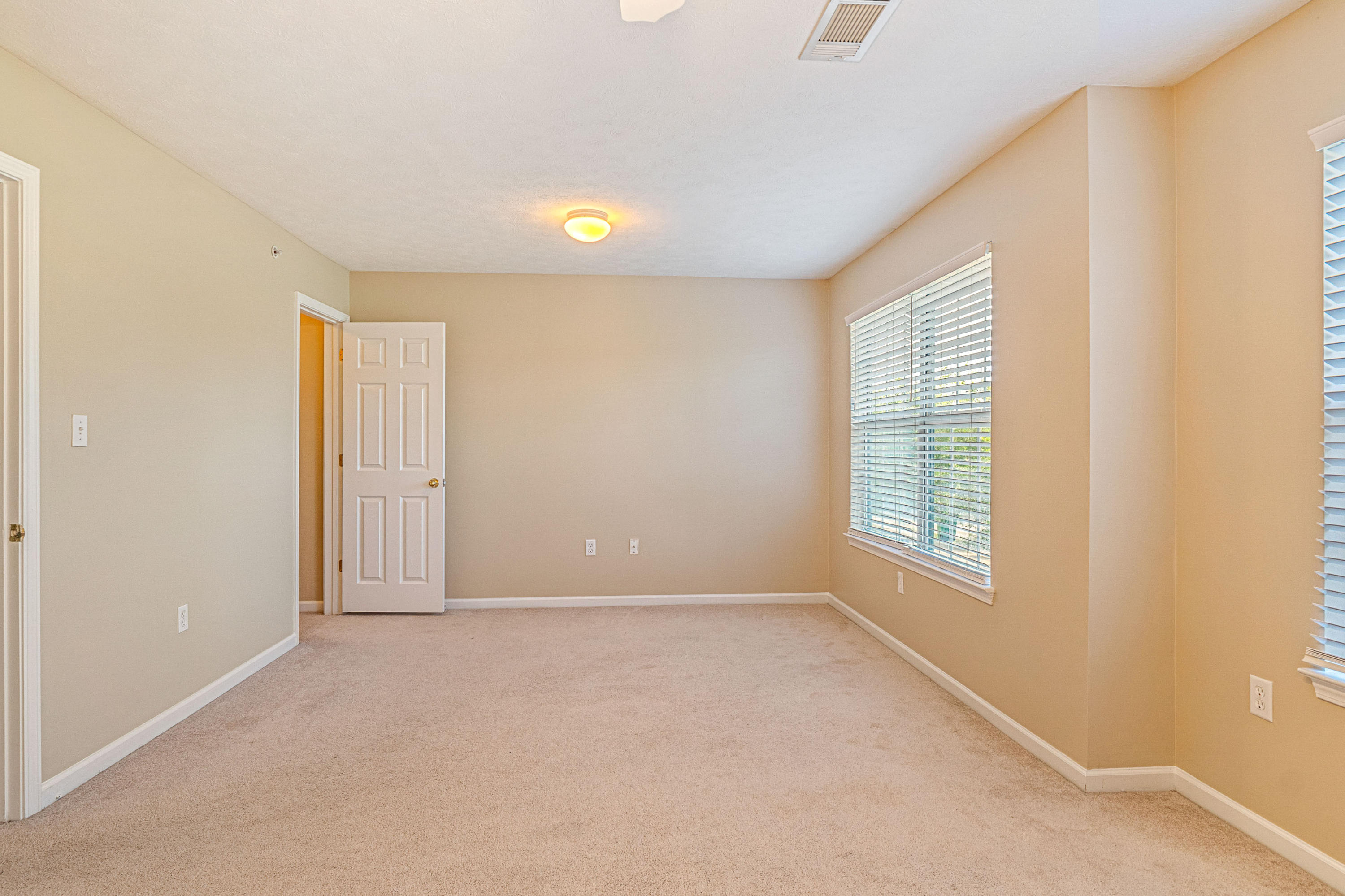 ROLLING PINES - Residential Lease