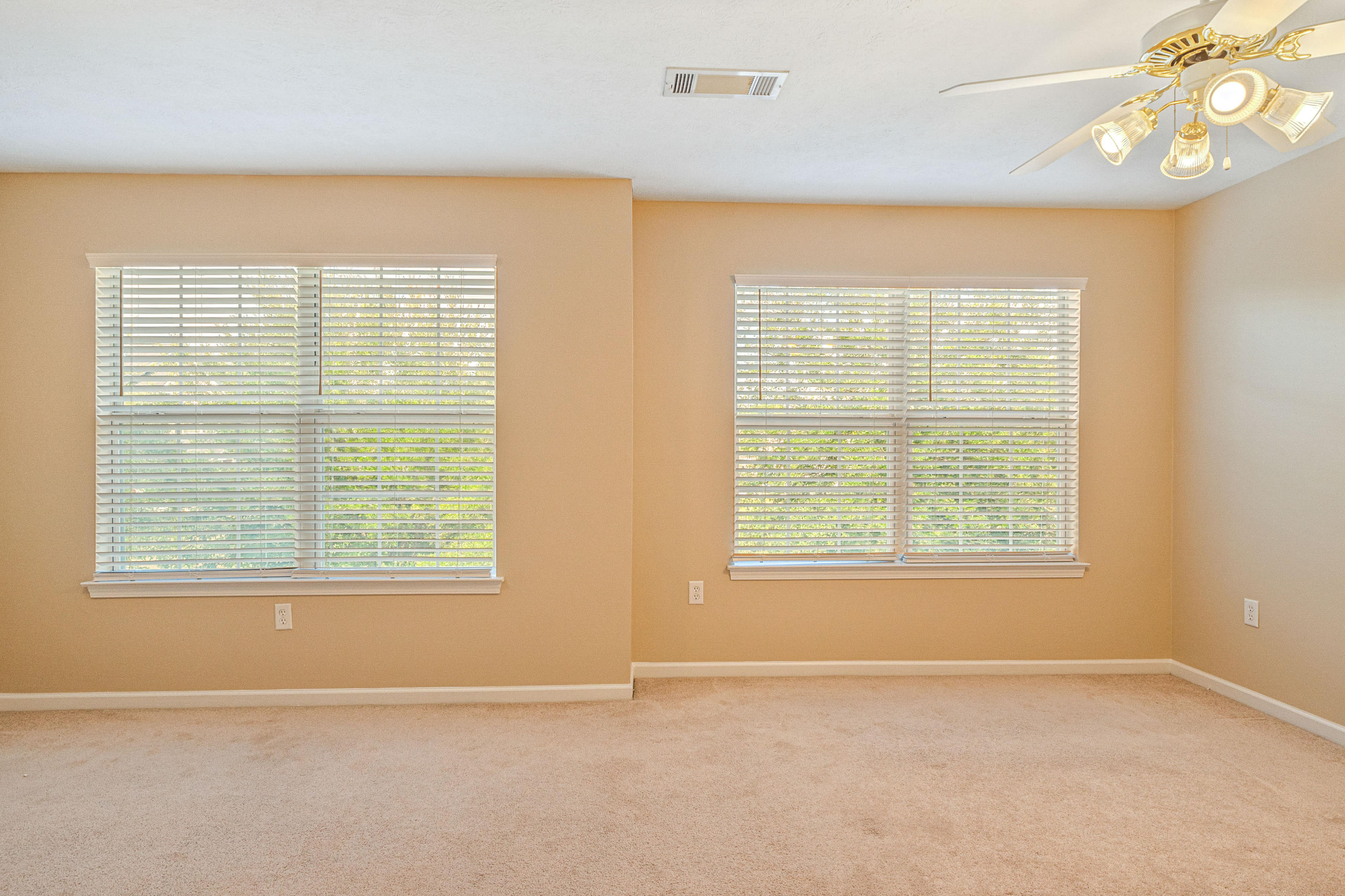 ROLLING PINES - Residential Lease