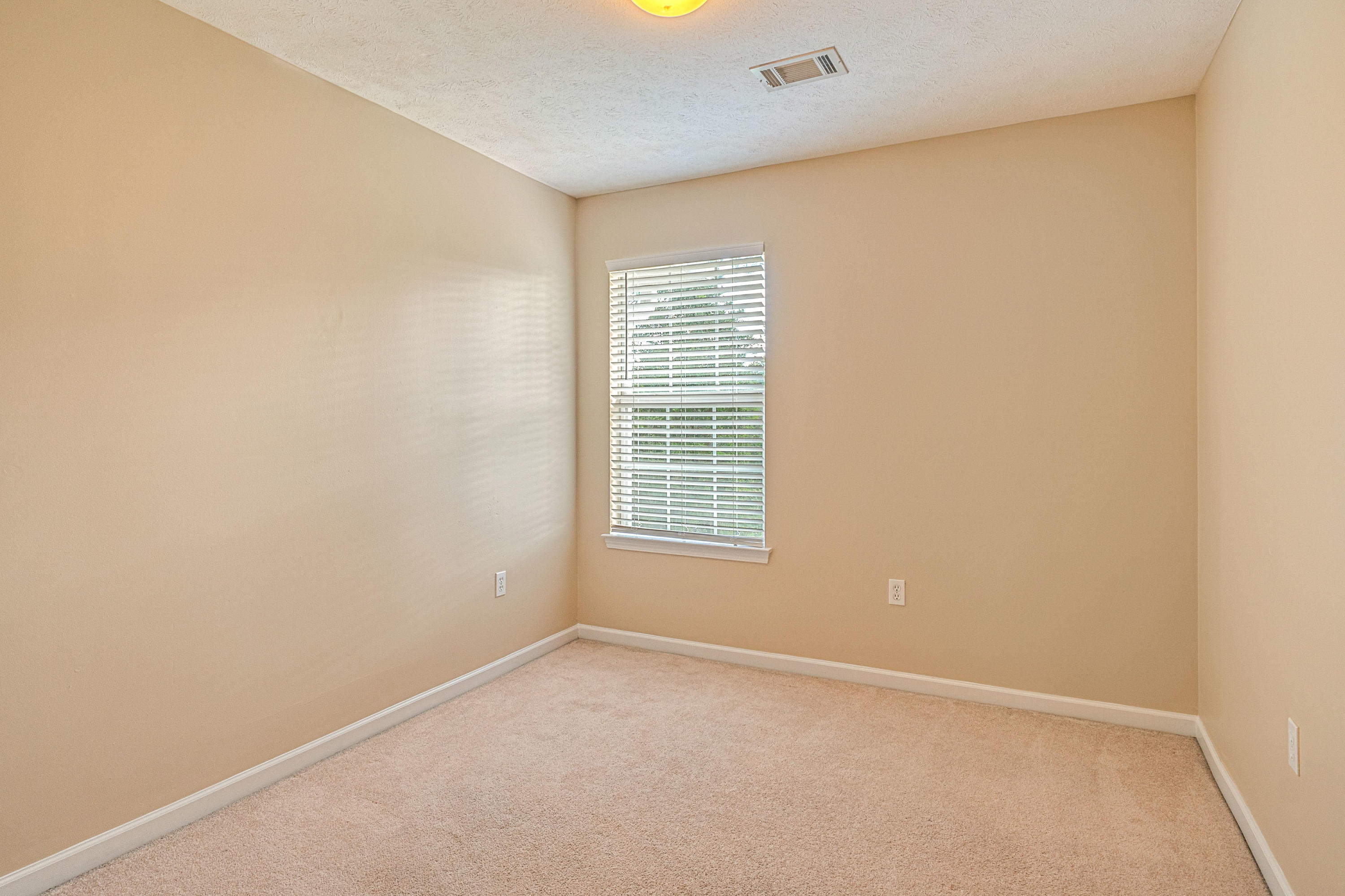 ROLLING PINES - Residential Lease