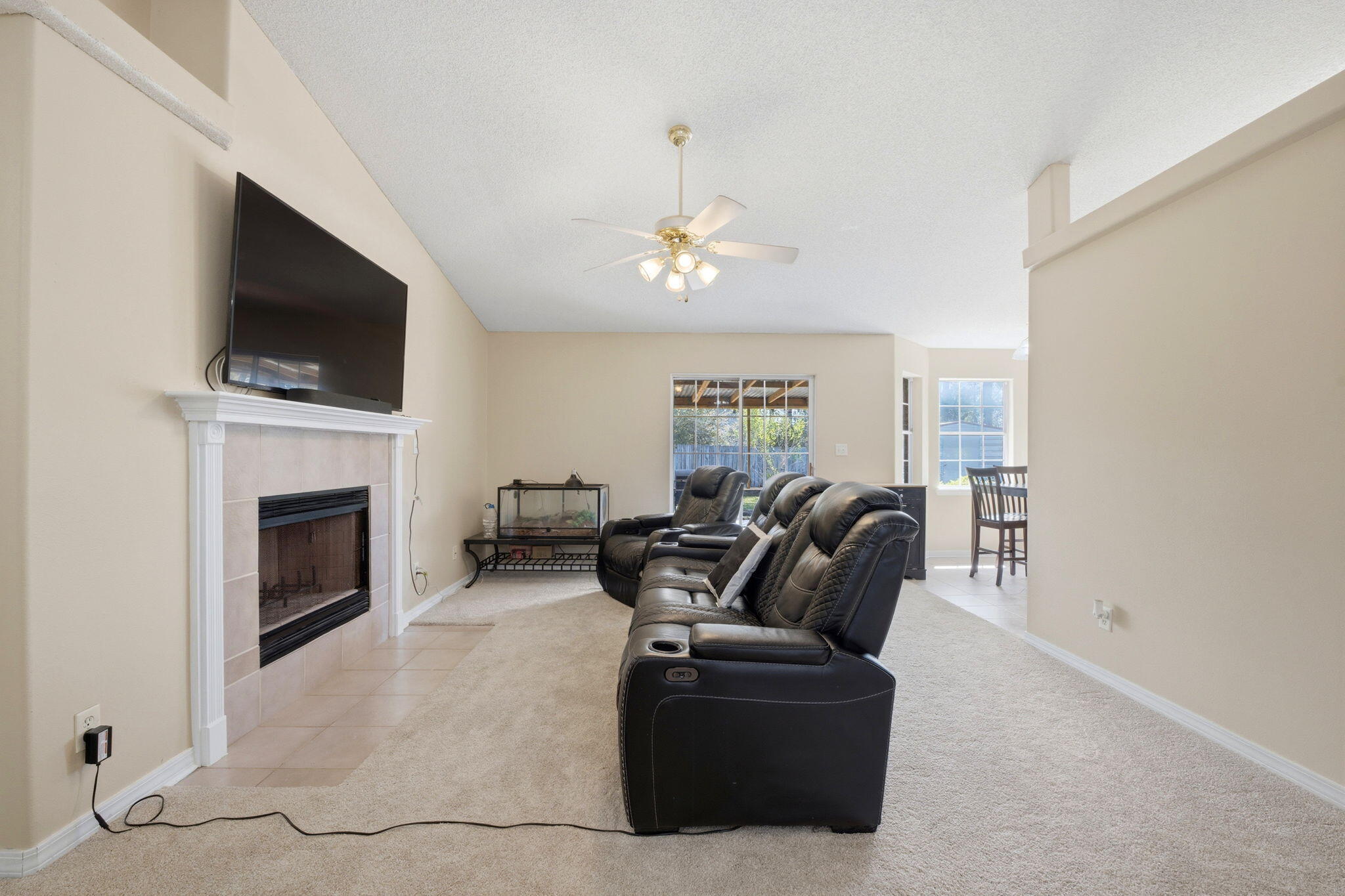 HIDDEN ESTATES - Residential