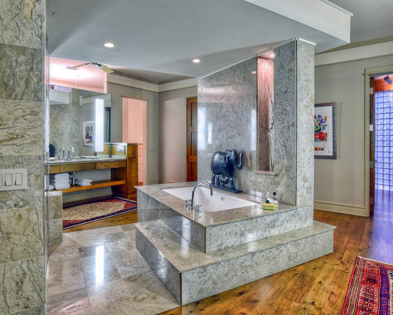 BURNT PINE - Residential