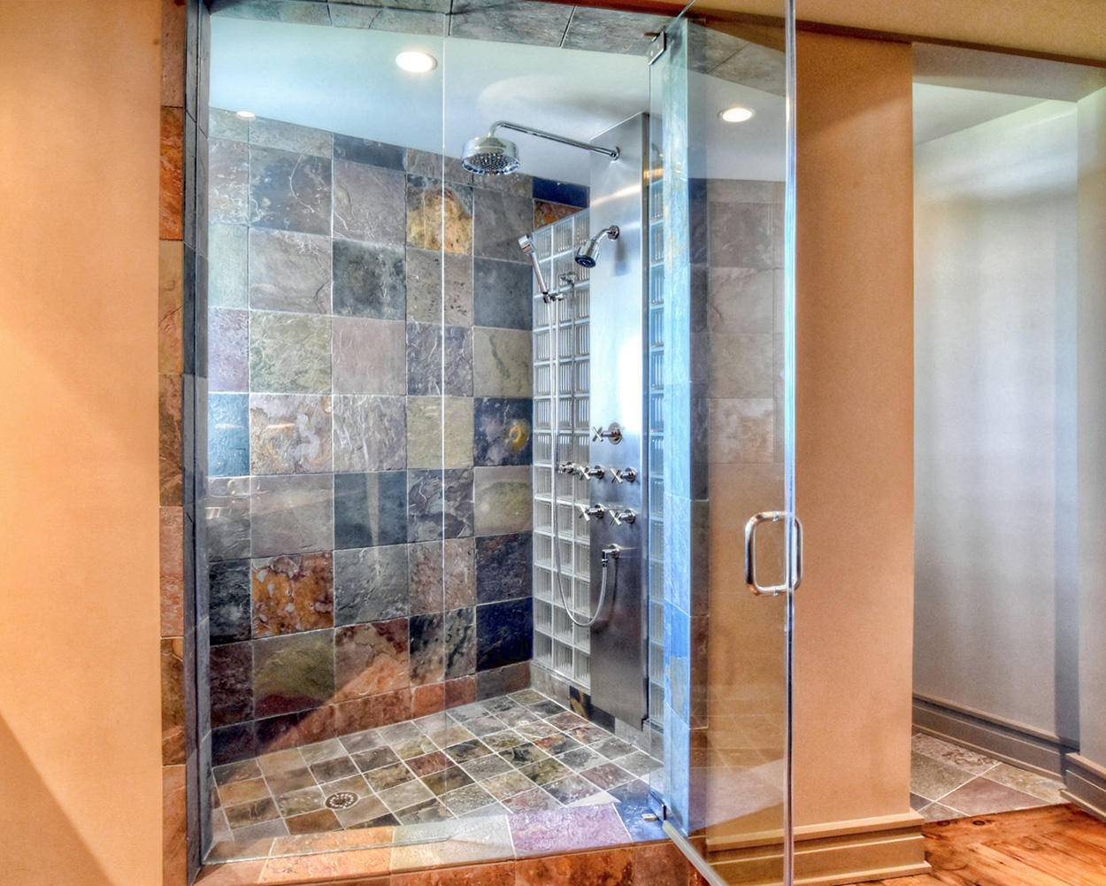 BURNT PINE - Residential