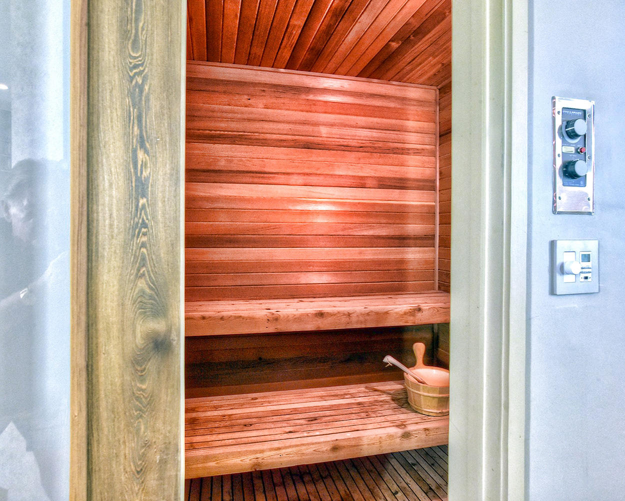 BURNT PINE - Residential