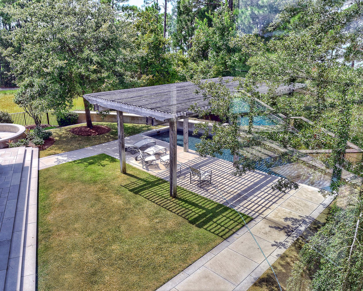 BURNT PINE - Residential