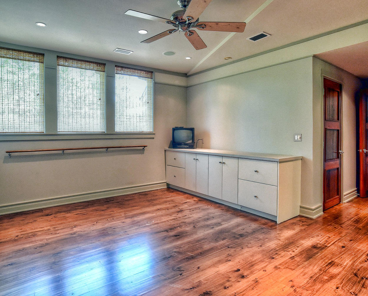 BURNT PINE - Residential