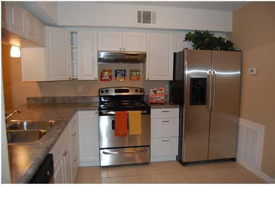 Corner Townhouse two story with great floor plan. Large lot with Storage in the back. Large bedrooms and Master bedroom has a huge walk in closet.