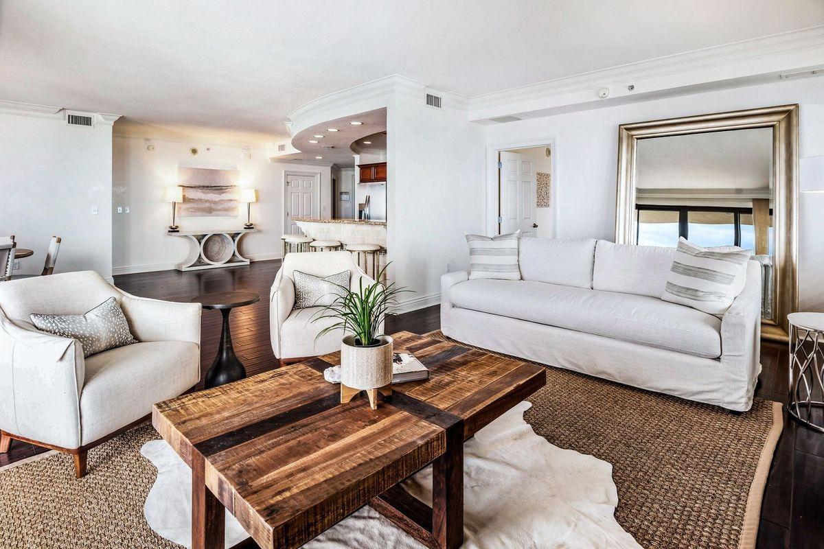 EMERALD GRANDE - Residential