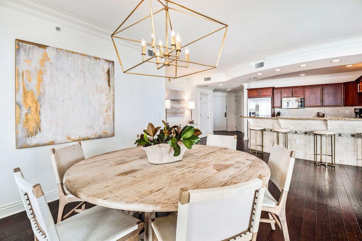 EMERALD GRANDE - Residential