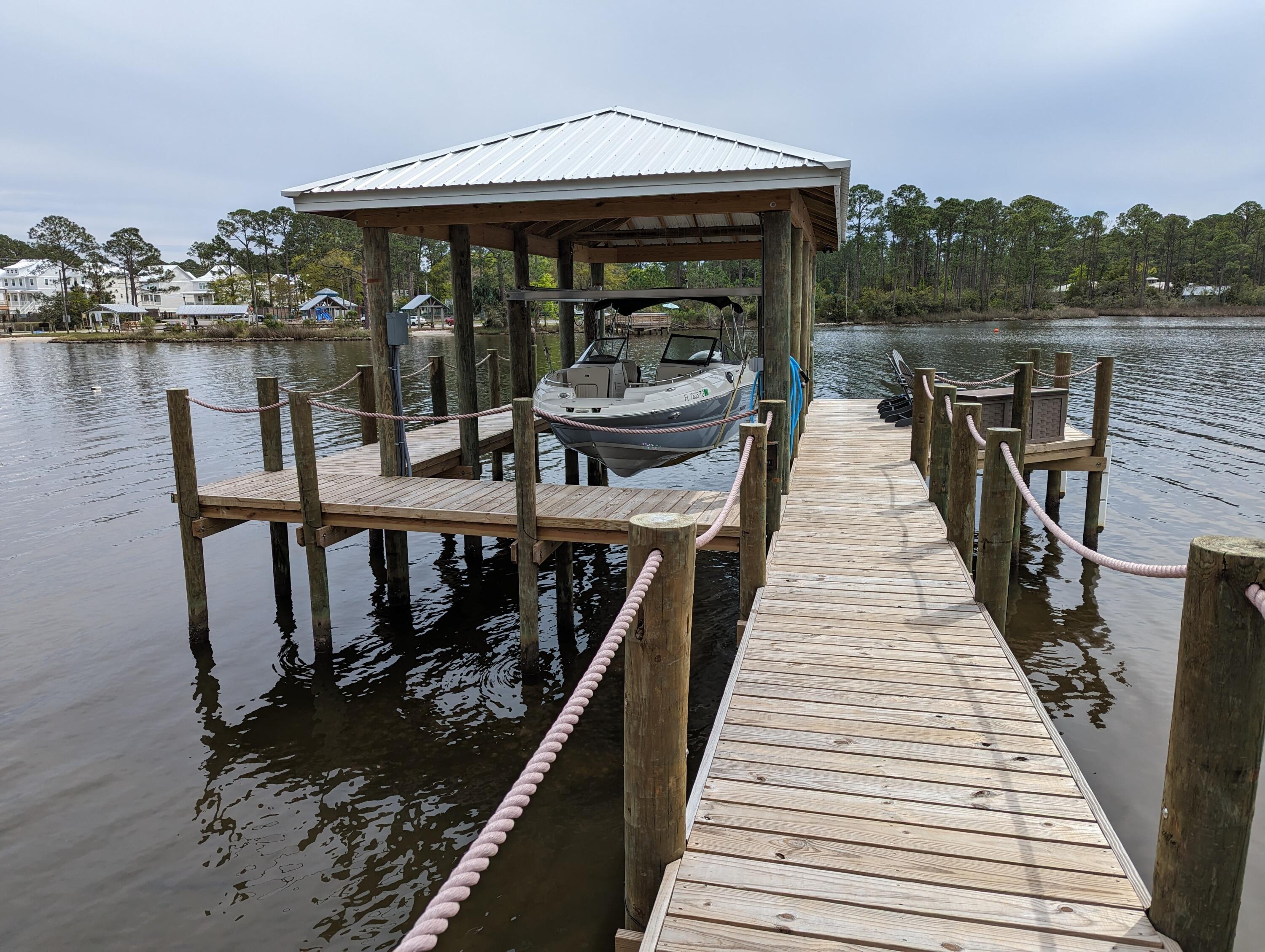 CESSNA LANDING - Residential