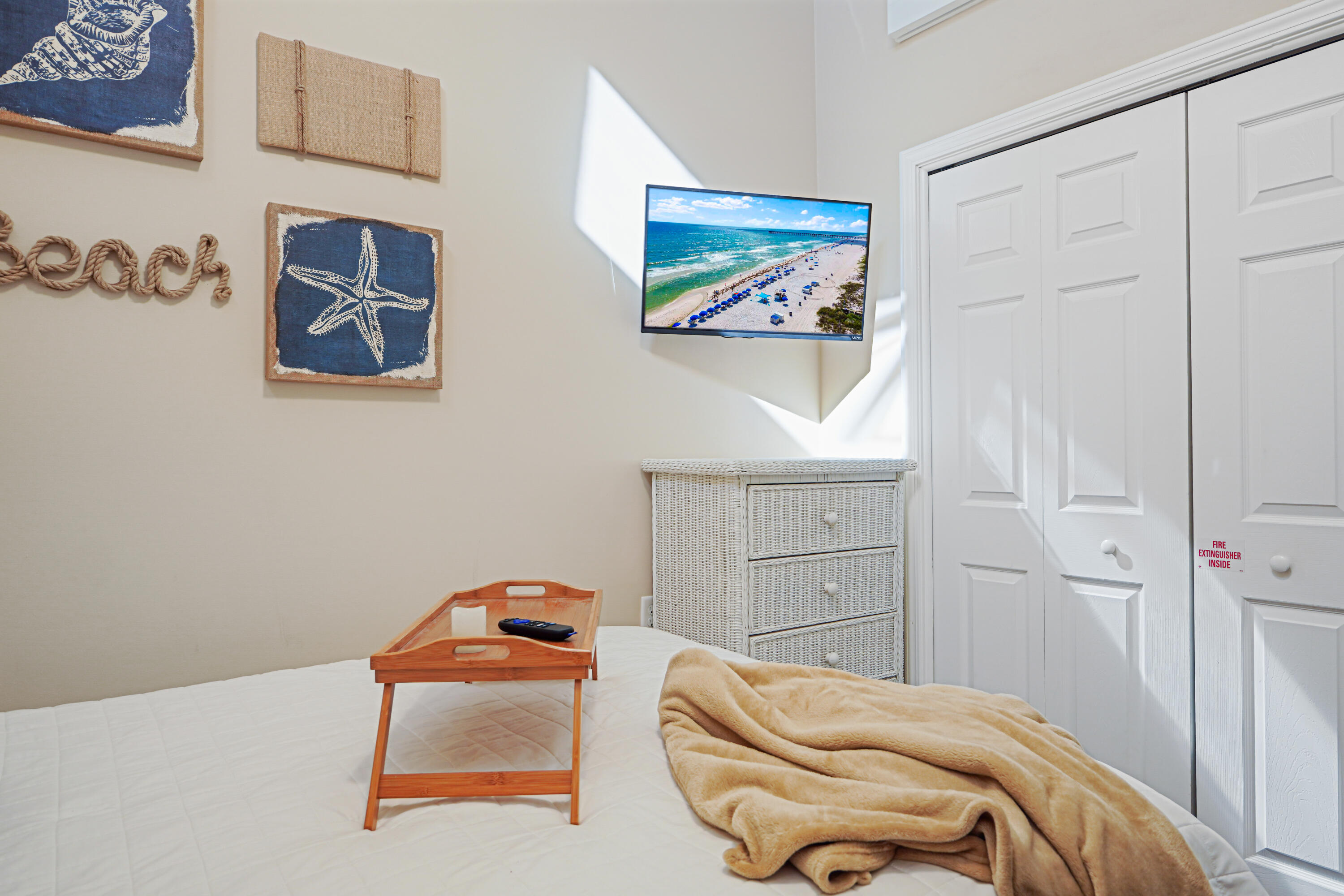 SUNNYSIDE BEACH & TENNIS RESORT - Residential