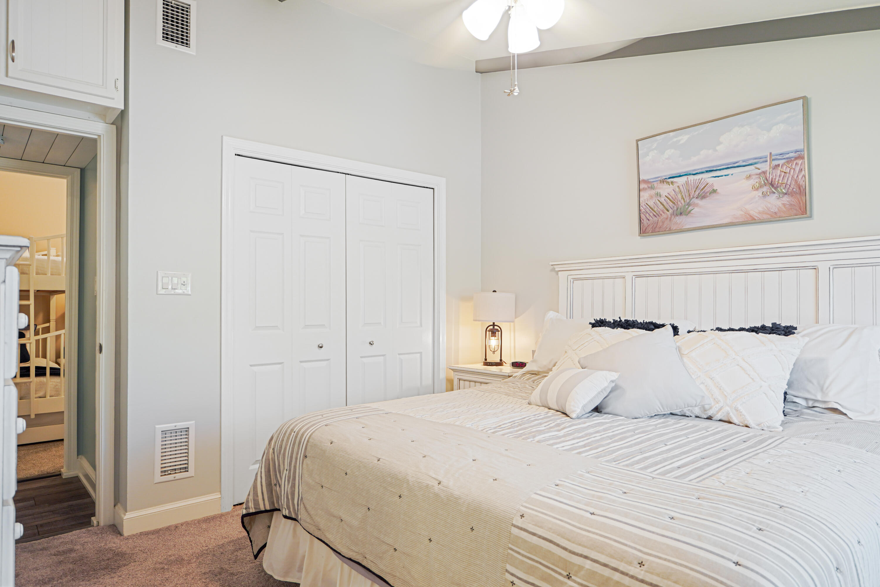 SUNNYSIDE BEACH & TENNIS RESORT - Residential