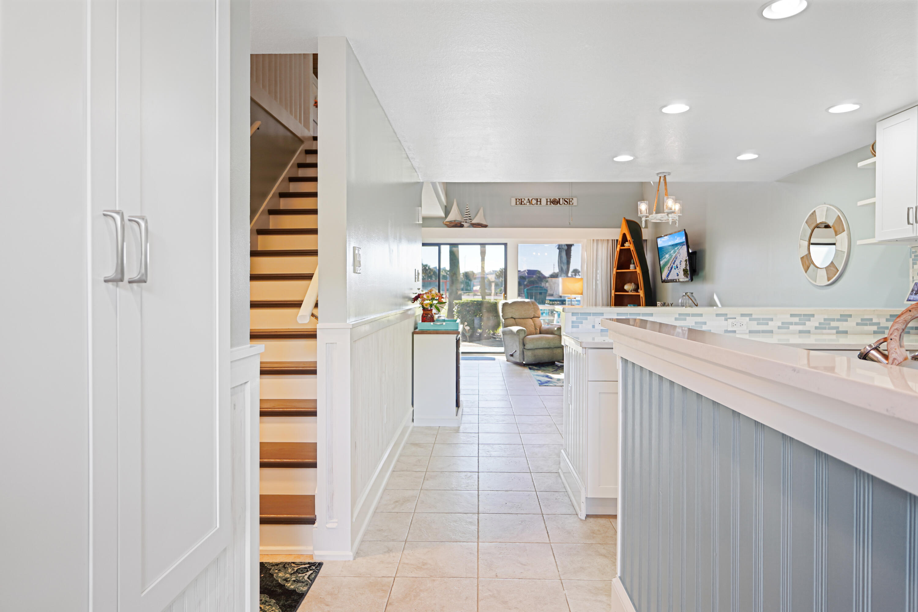 SUNNYSIDE BEACH & TENNIS RESORT - Residential