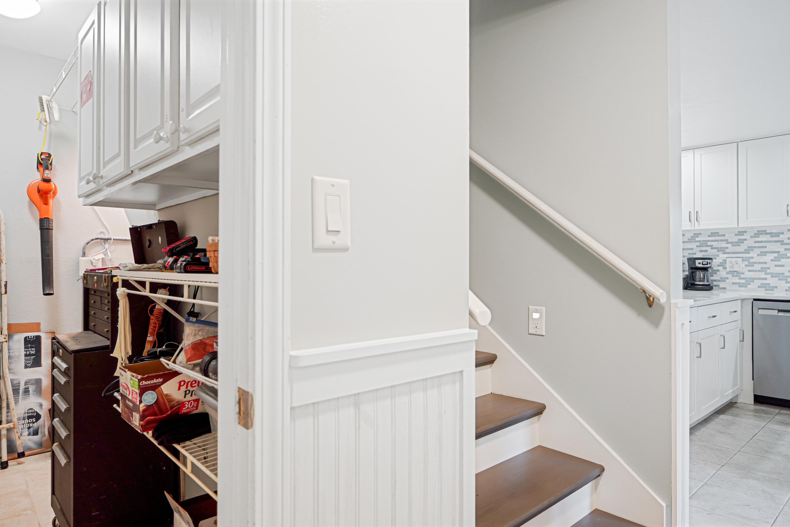 SUNNYSIDE BEACH & TENNIS RESORT - Residential