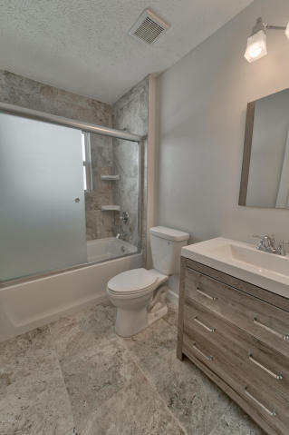 RIVIERA BEACH - Residential