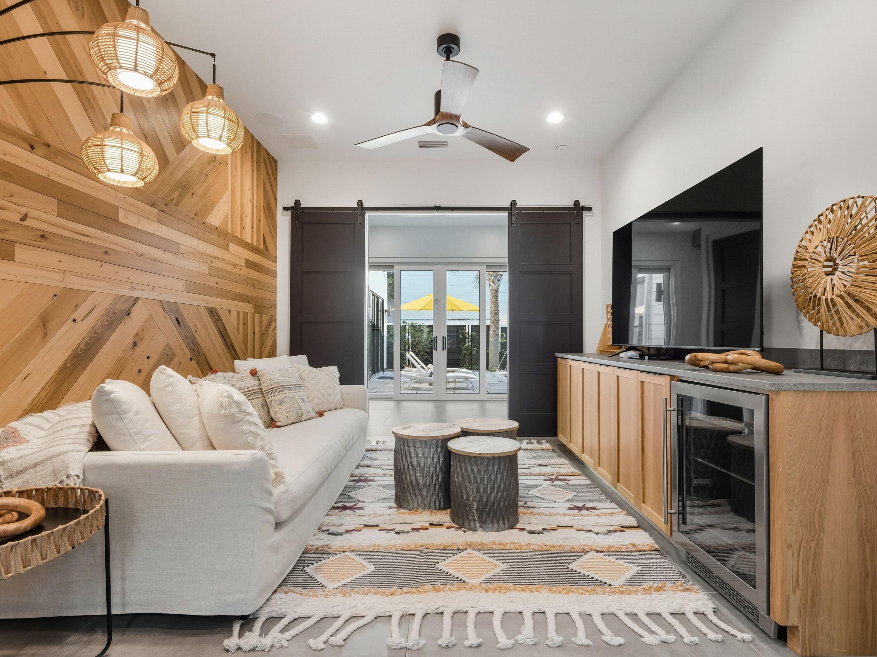 BEACH HIGHLANDS - Residential