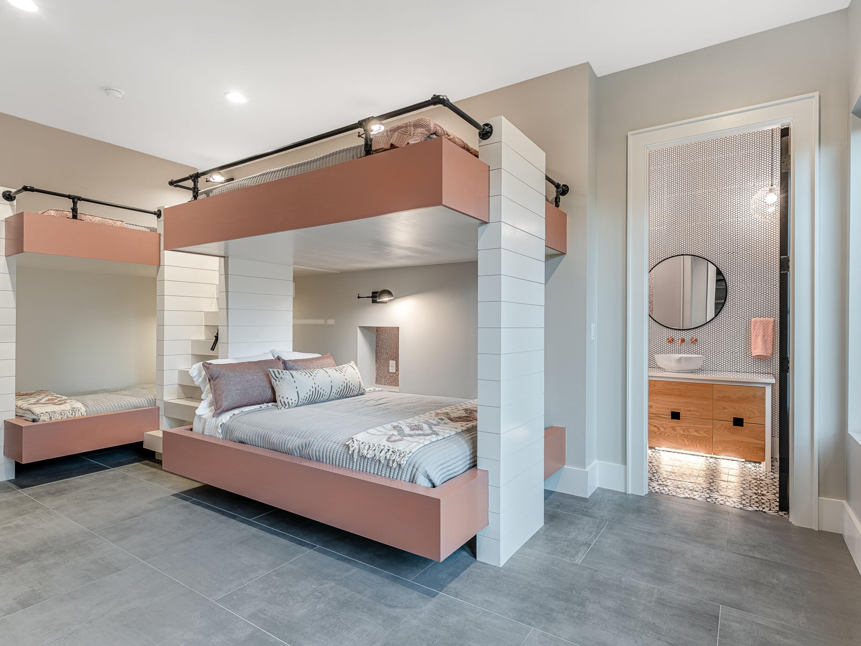 BEACH HIGHLANDS - Residential