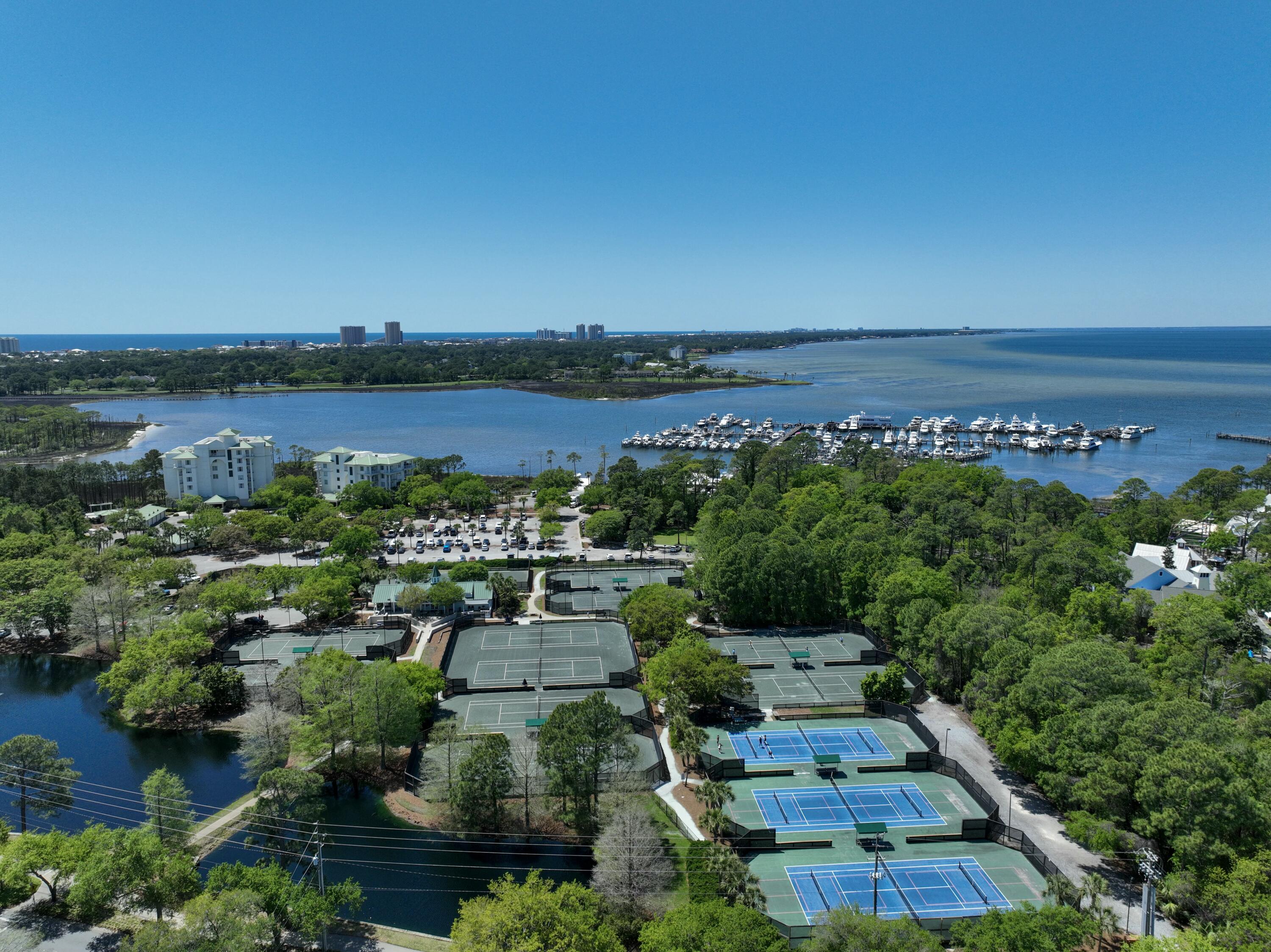 LAUREL GROVE - Residential