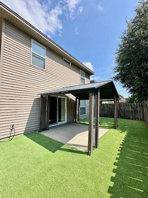 SUMMERWOOD - Residential Lease