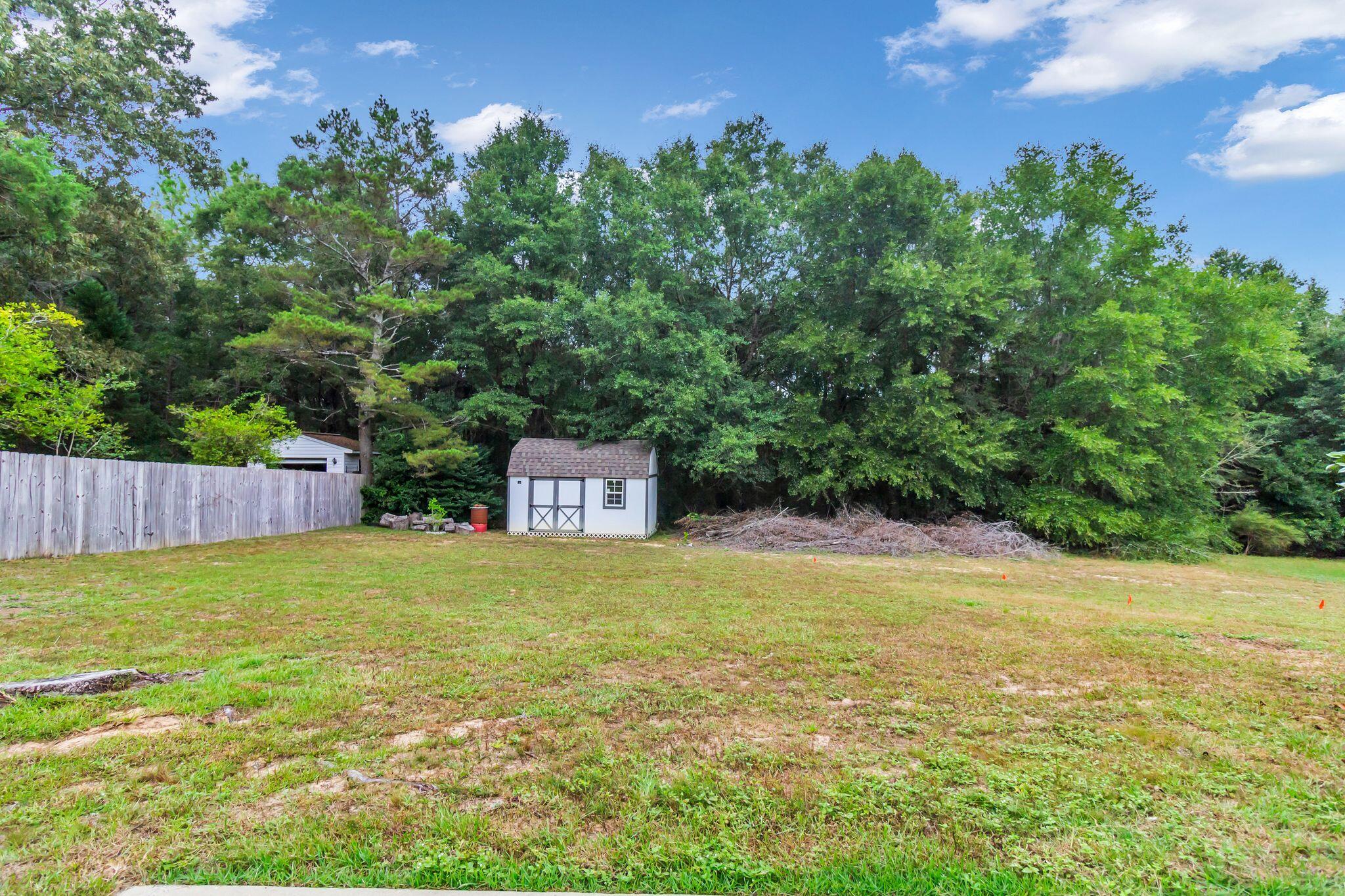 ROLLING HILLS ESTATES - Residential Lease