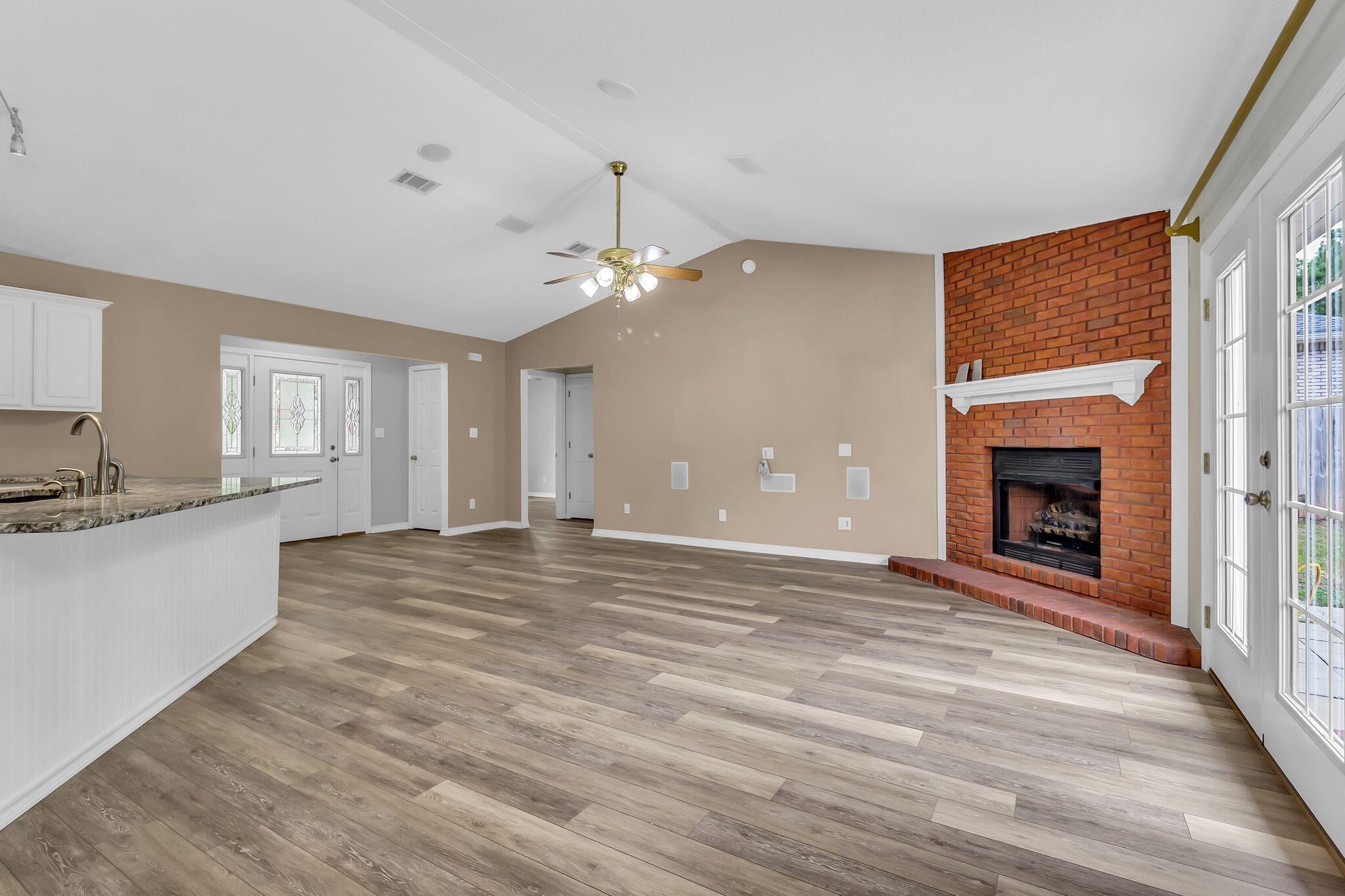 ROLLING HILLS ESTATES - Residential Lease