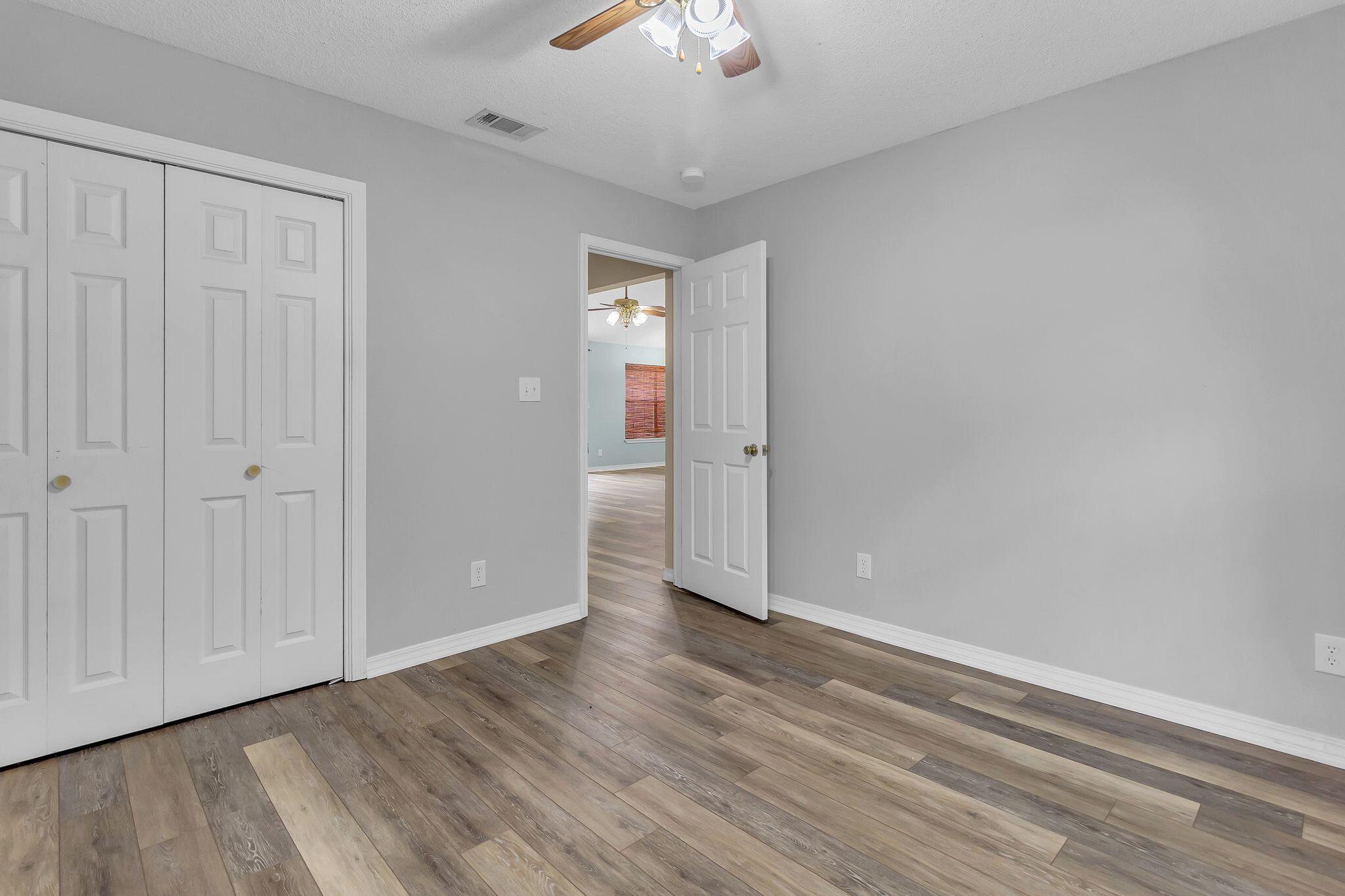 ROLLING HILLS ESTATES - Residential Lease