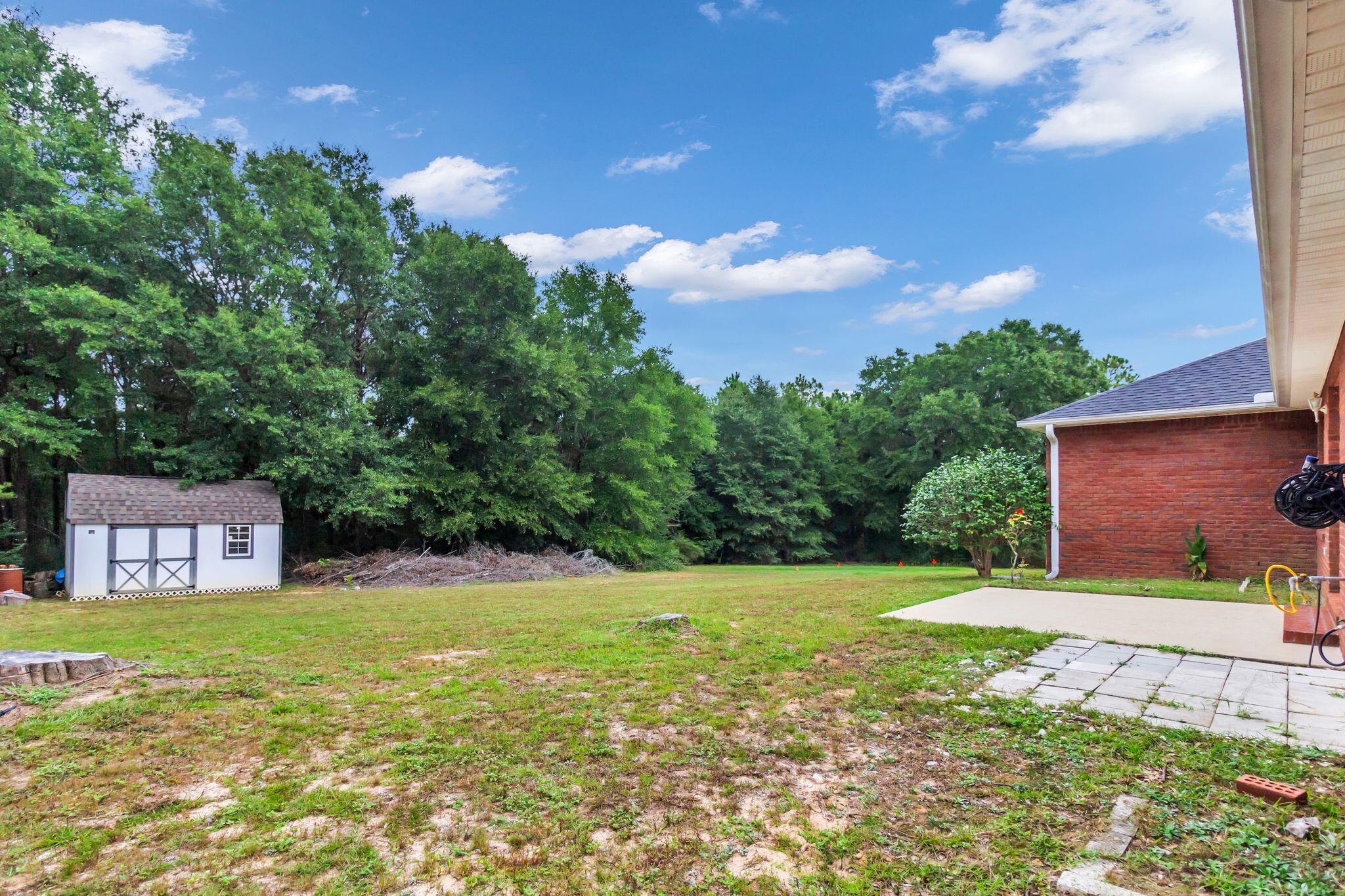 ROLLING HILLS ESTATES - Residential Lease