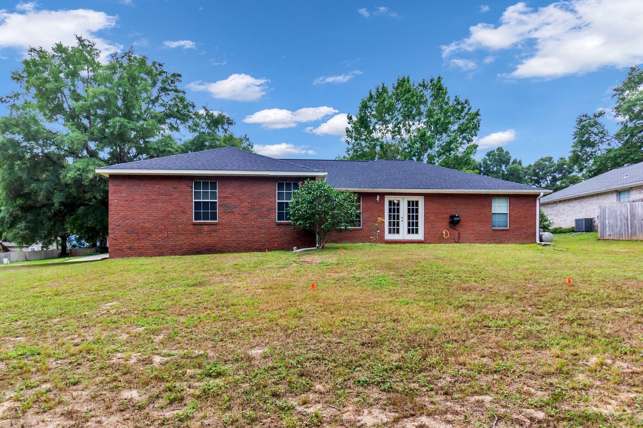 ROLLING HILLS ESTATES - Residential Lease