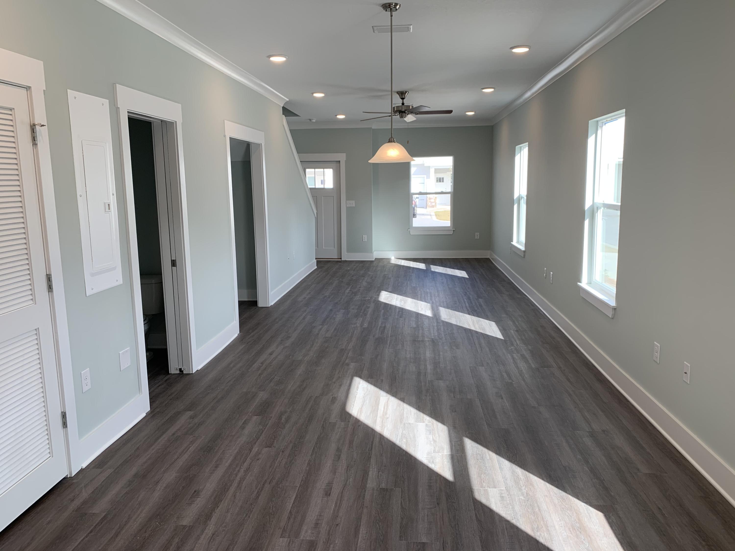 VERANDAS AT FREEPORT - Residential Lease