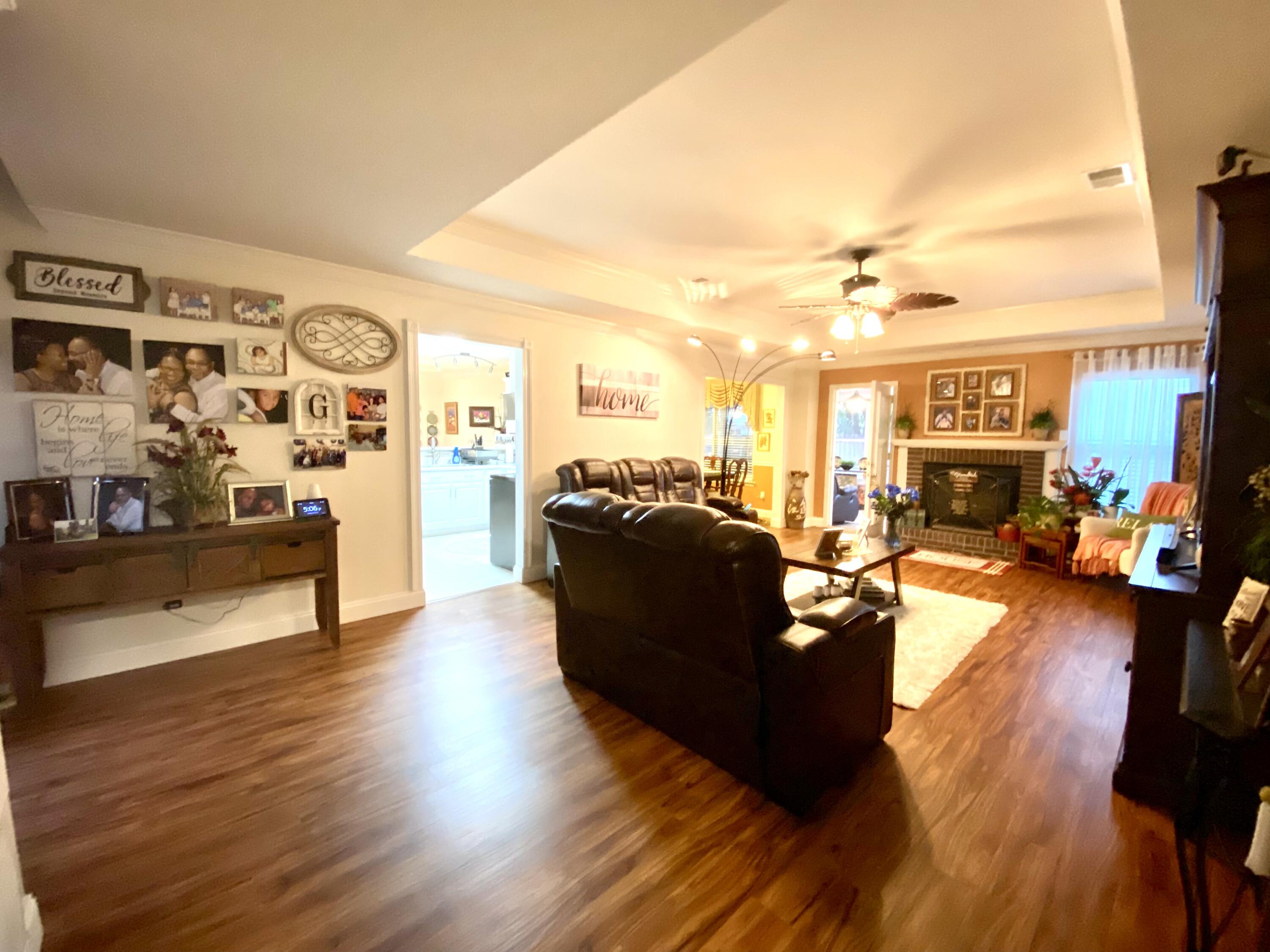 COUNTRYVIEW ESTATES 4TH ADDN PH 3 - Residential