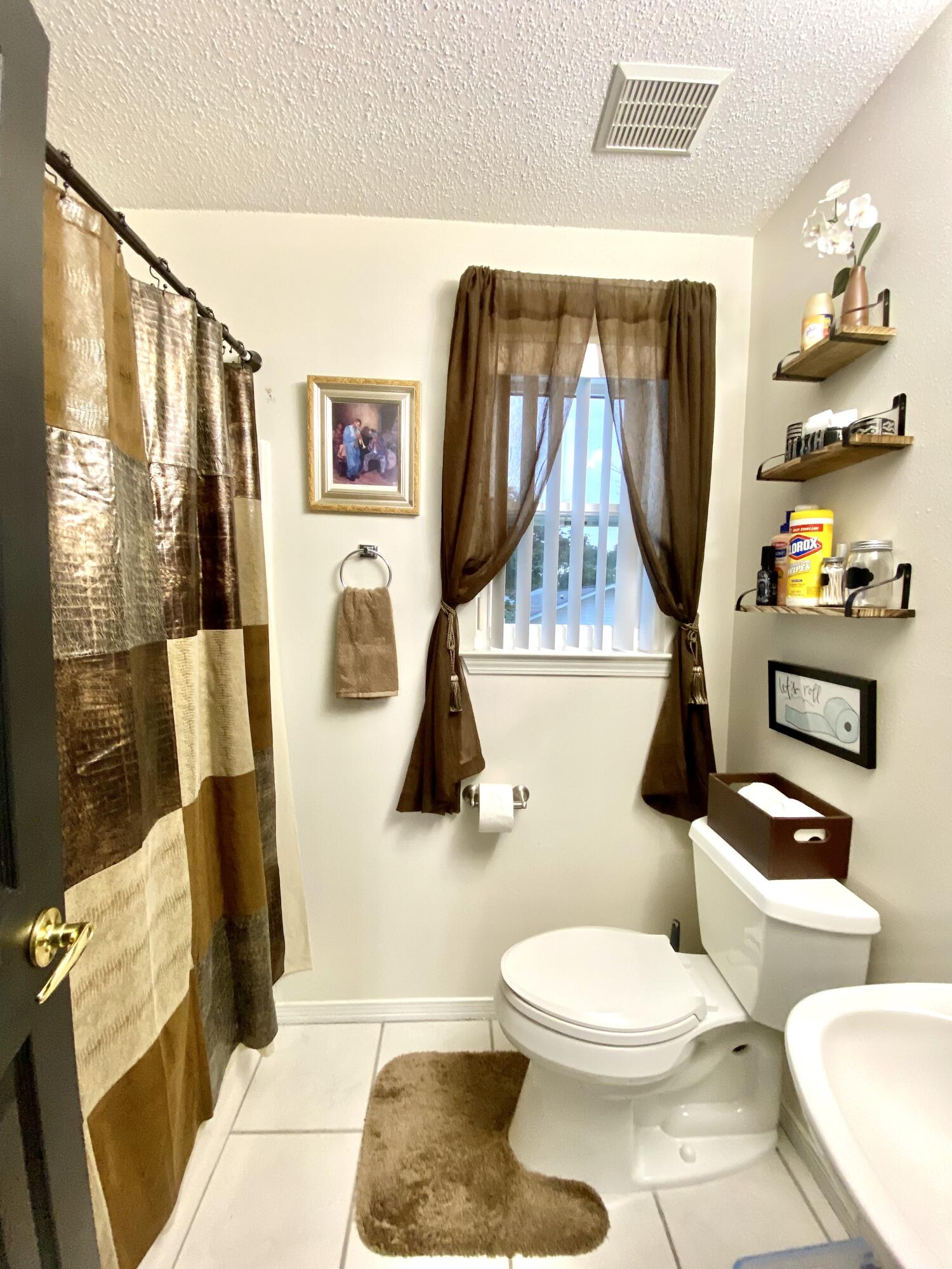 COUNTRYVIEW ESTATES 4TH ADDN PH 3 - Residential