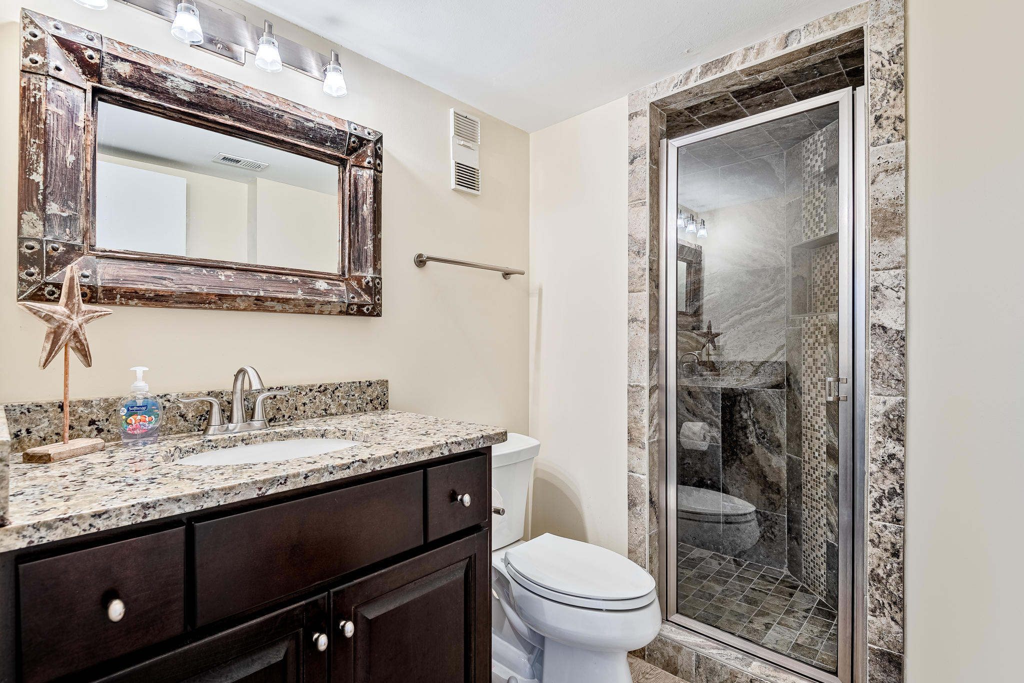 Summerhouse Condo - Residential