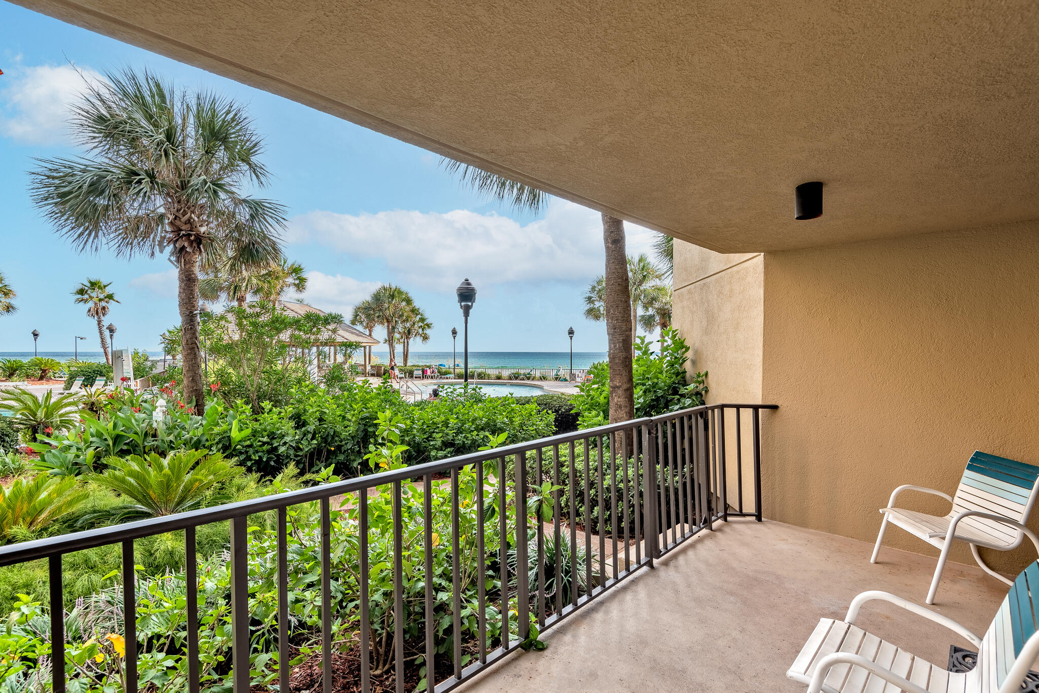 Summerhouse Condo - Residential