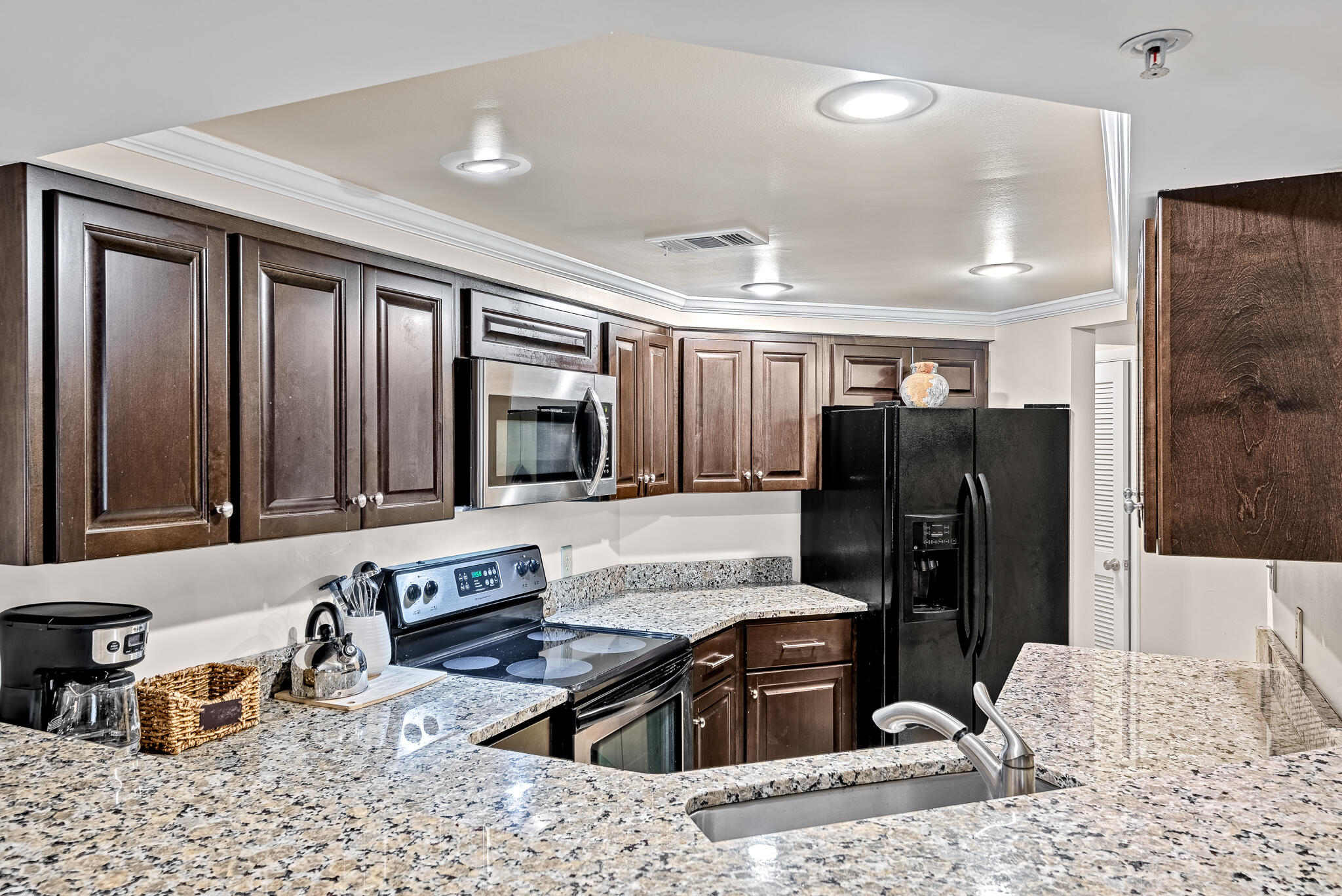 Summerhouse Condo - Residential