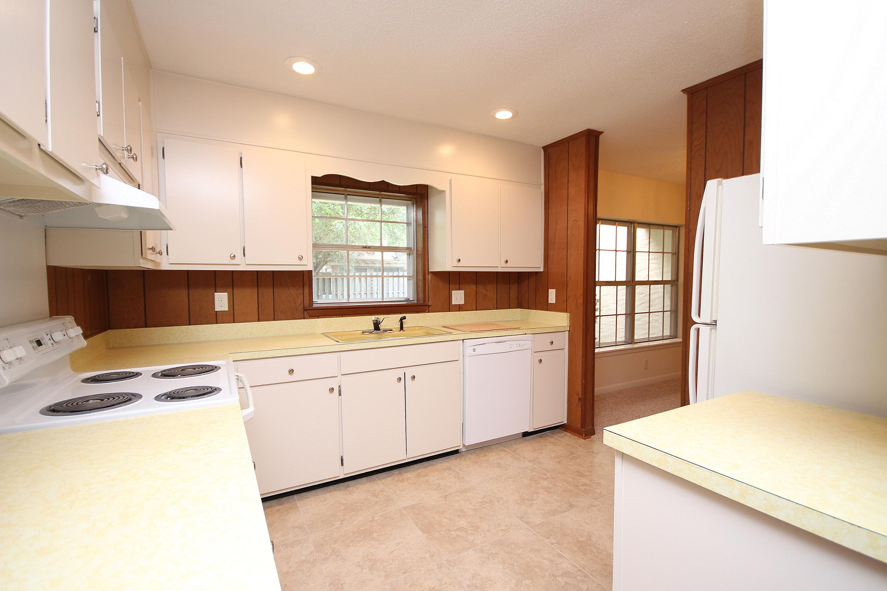 LAKE LORRAINE ESTATES 2 - Residential