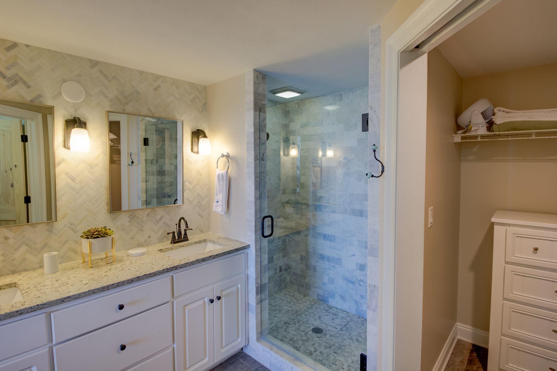 TREASURE ISLAND - Residential