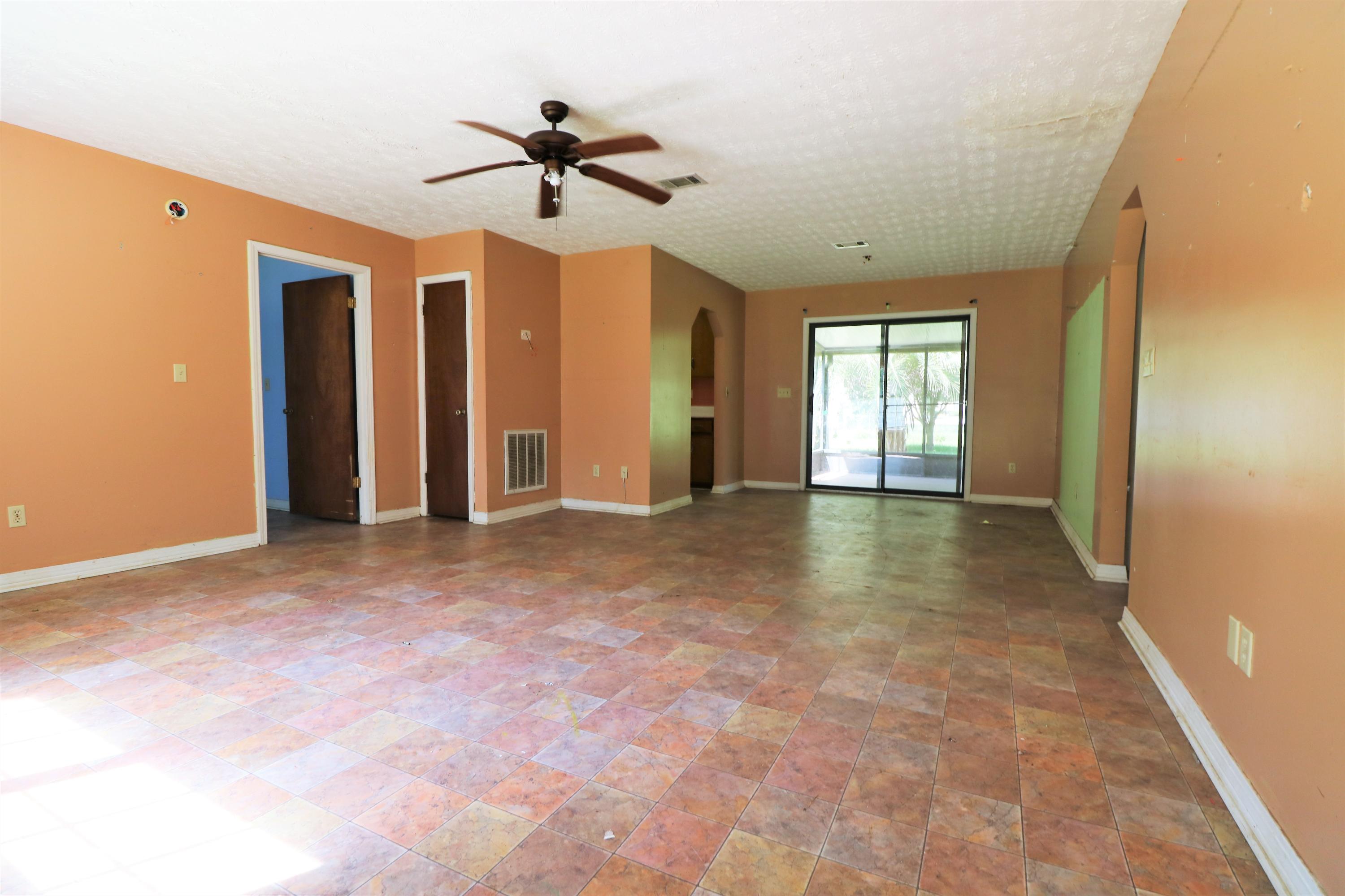 NO RECORDED SUBDIVISION - Residential