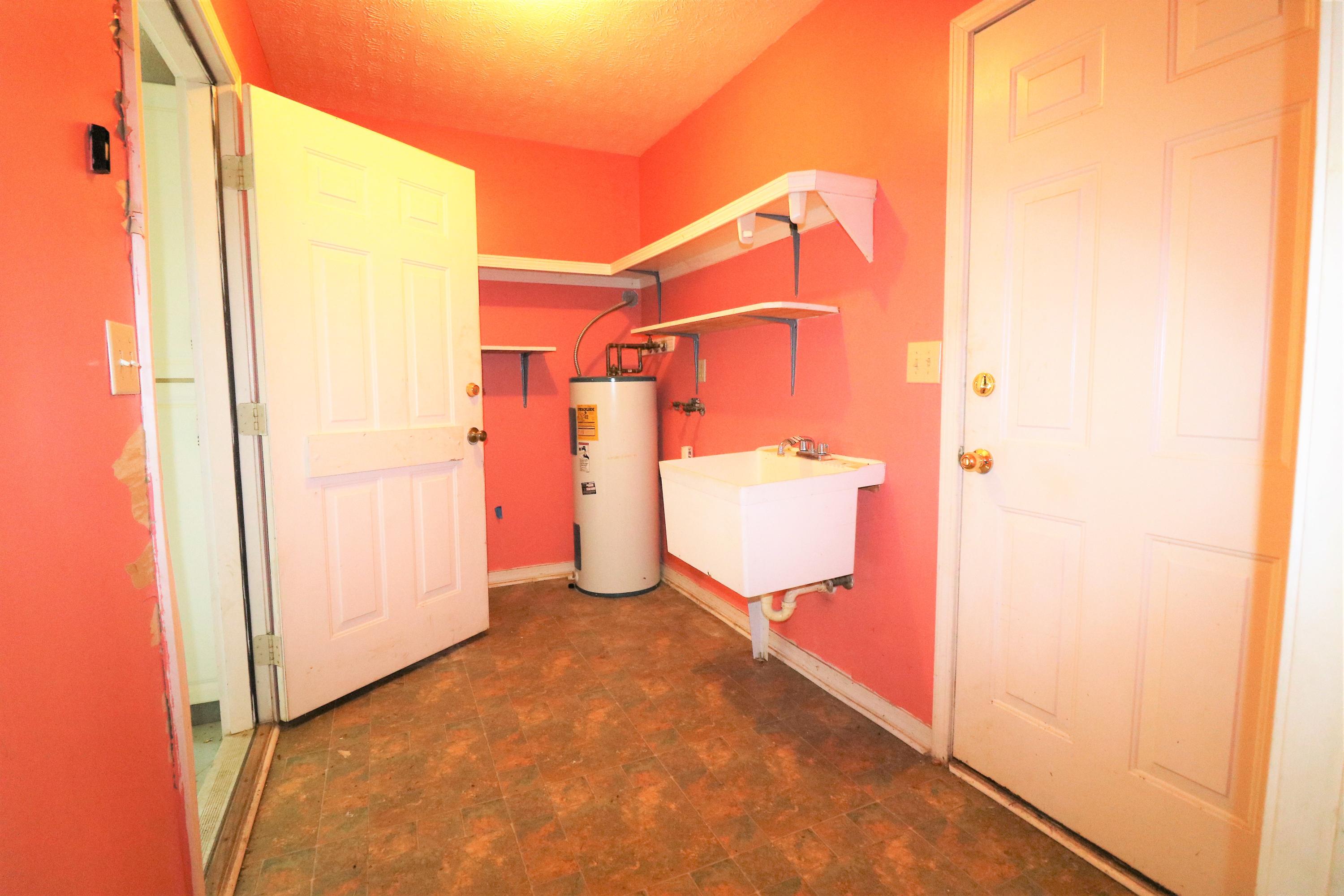 NO RECORDED SUBDIVISION - Residential