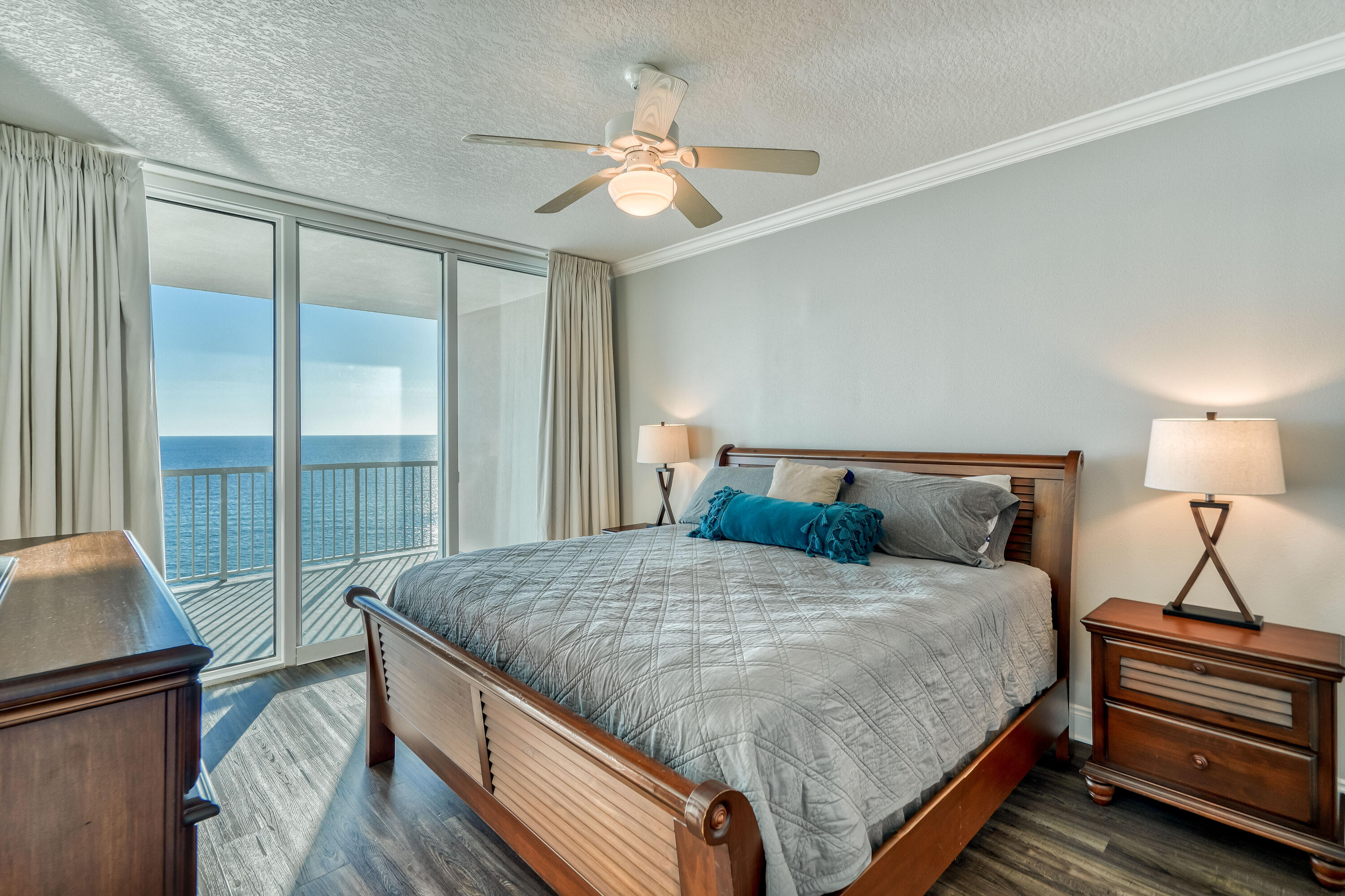 PALAZZO CONDOMINIUM - Residential