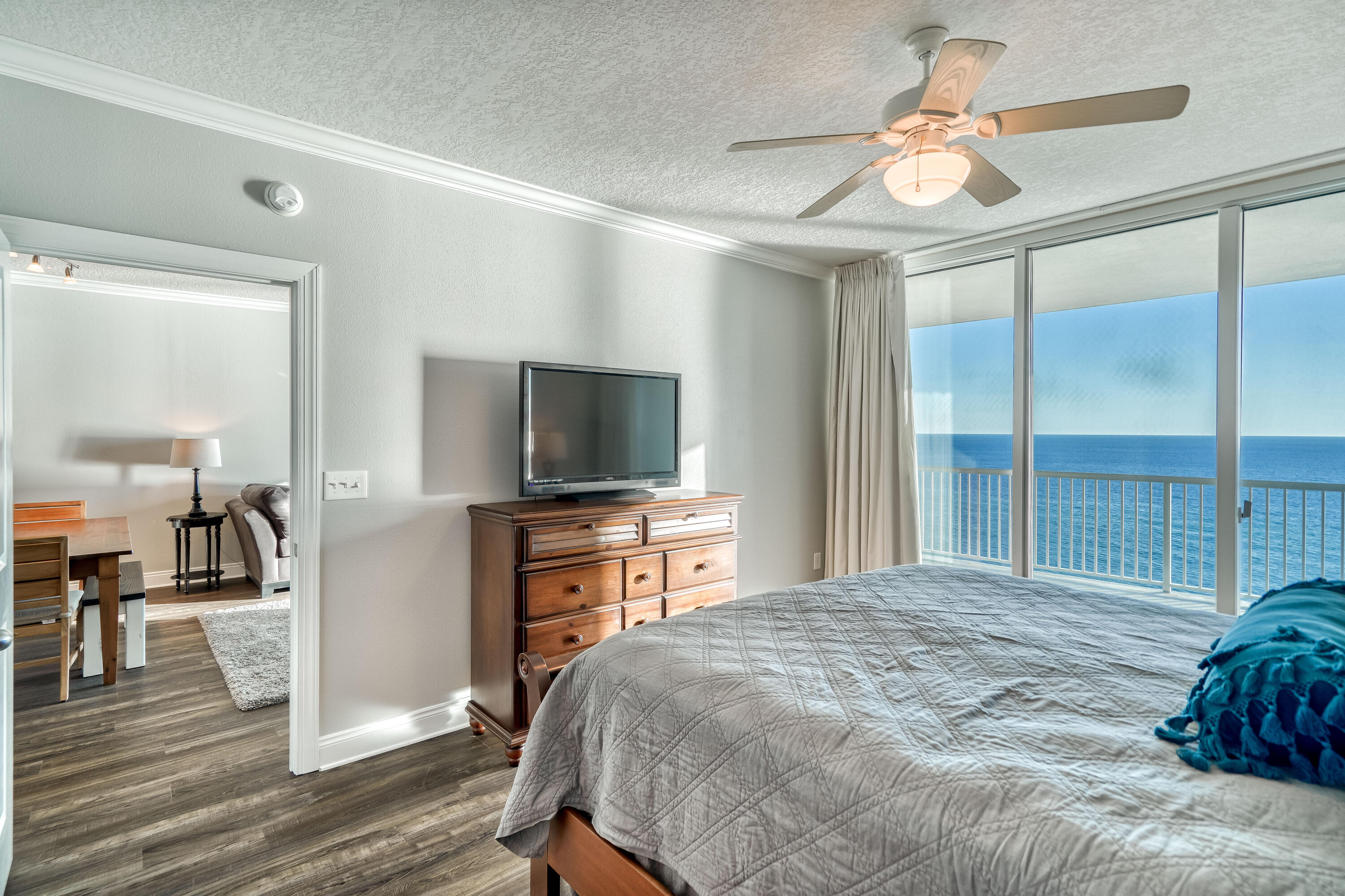 PALAZZO CONDOMINIUM - Residential