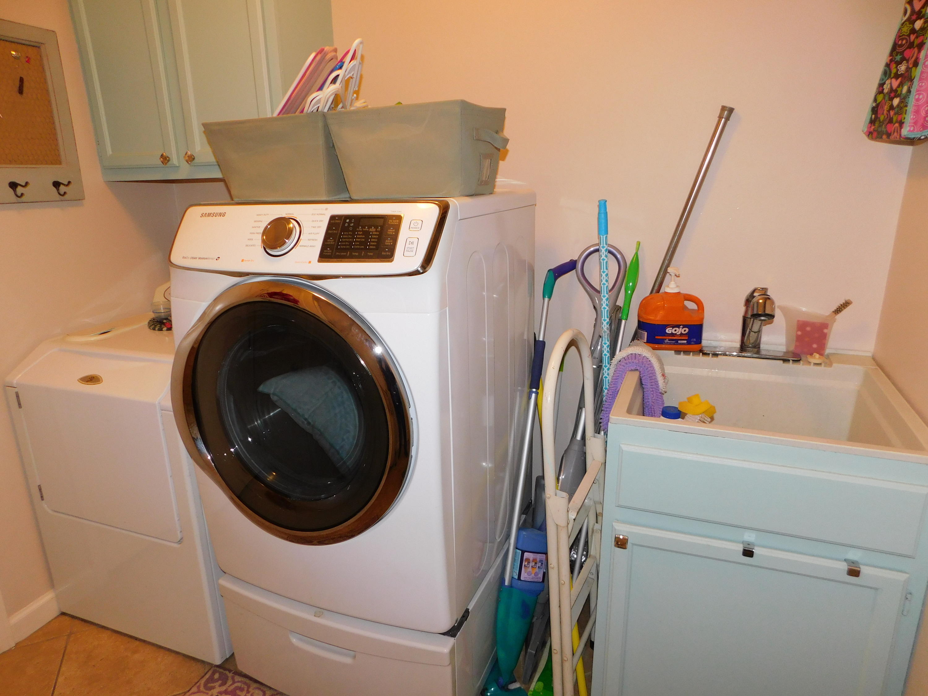 LAKE POINTE - Residential