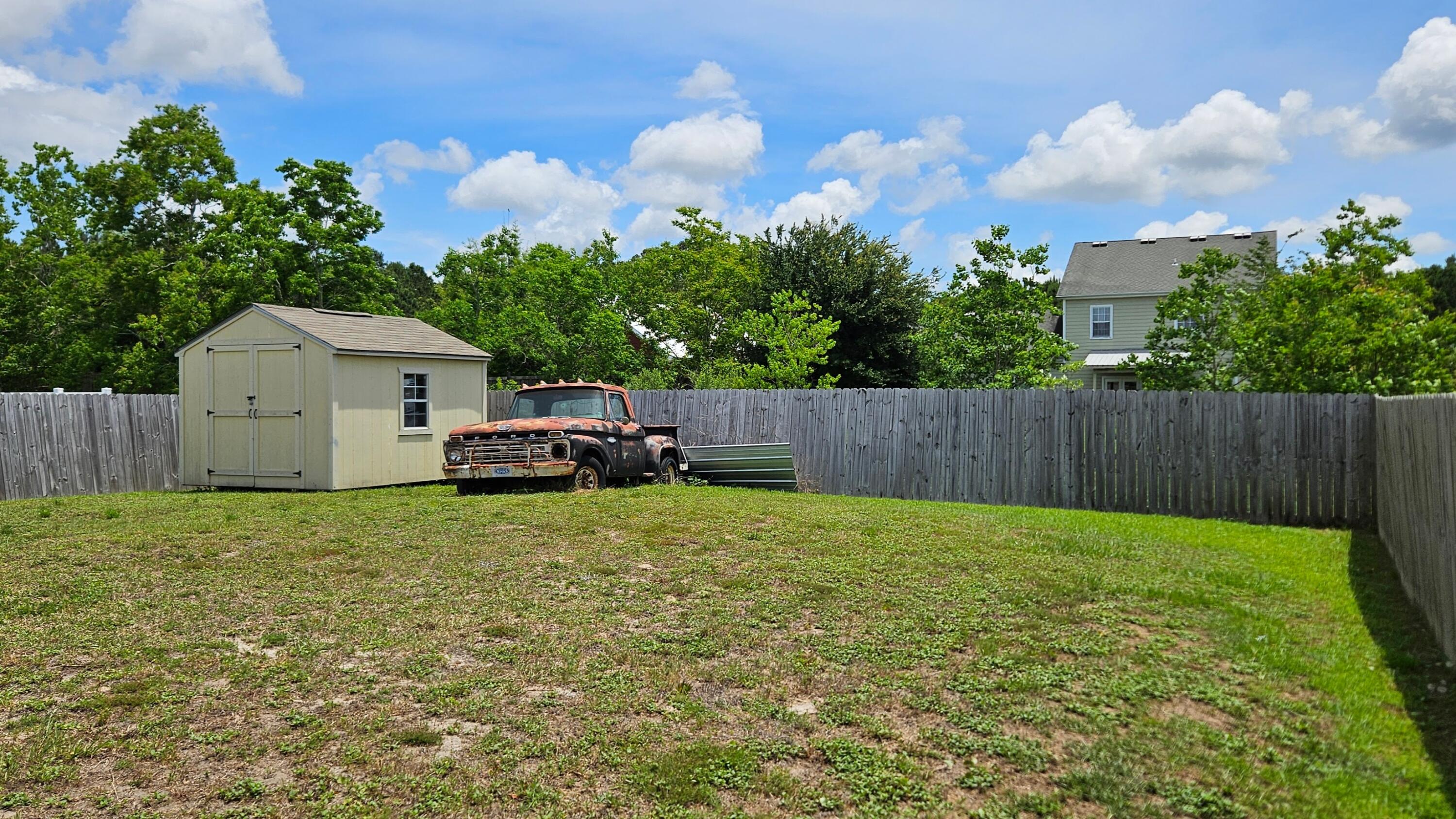 BRANDON OAKS 2ND ADD - Residential