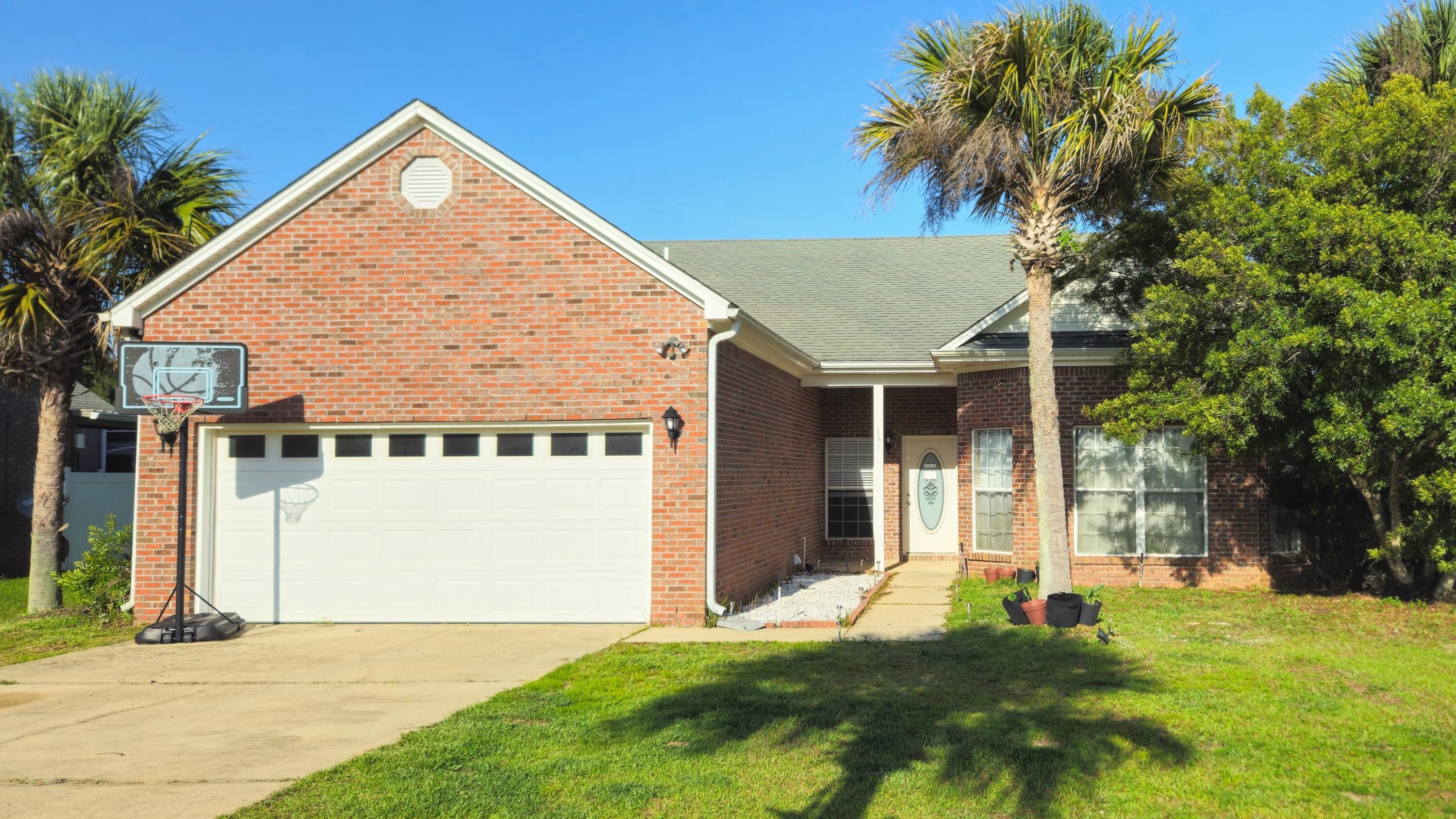 BRANDON OAKS 2ND ADD - Residential