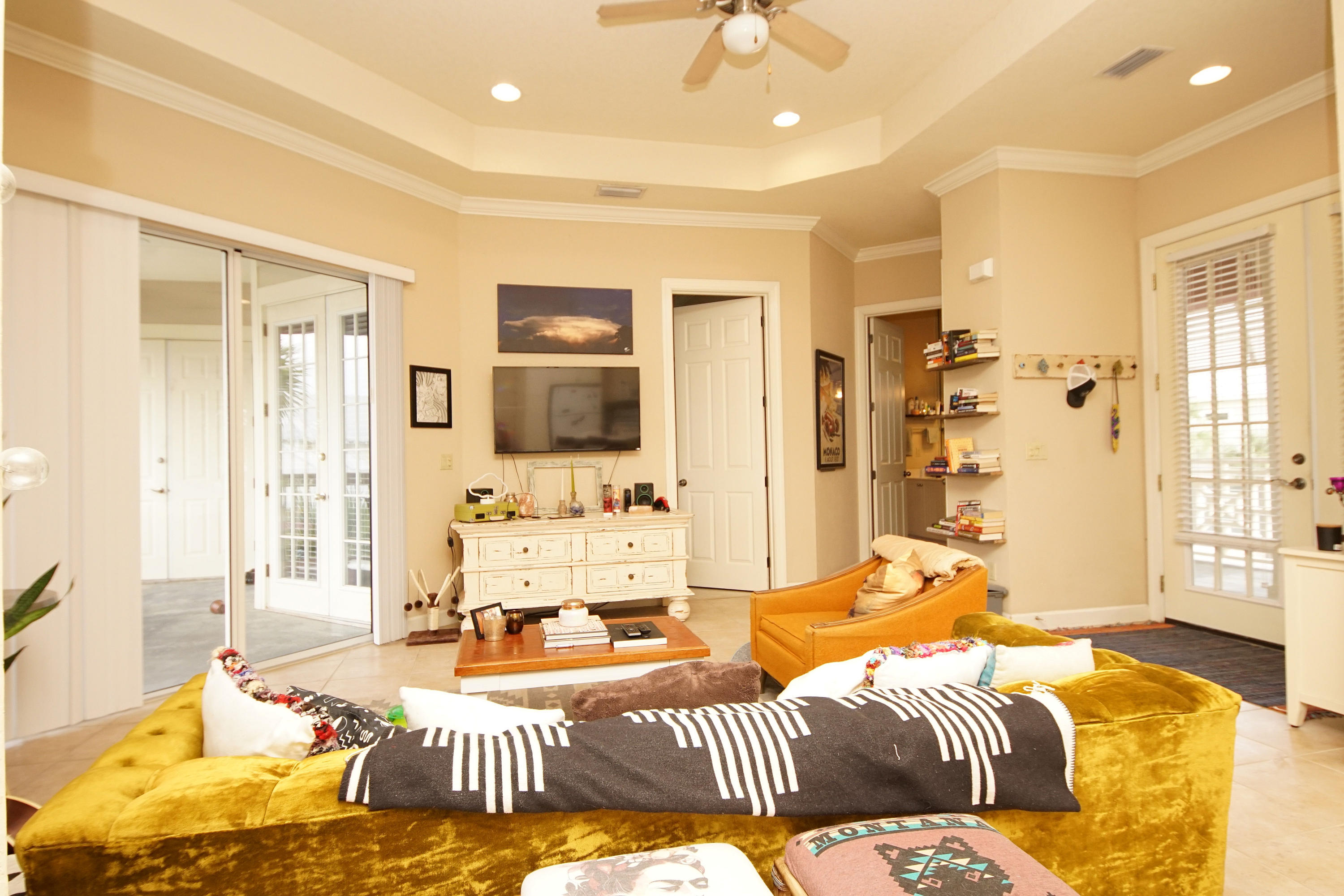 CRYSTAL COVE - Residential