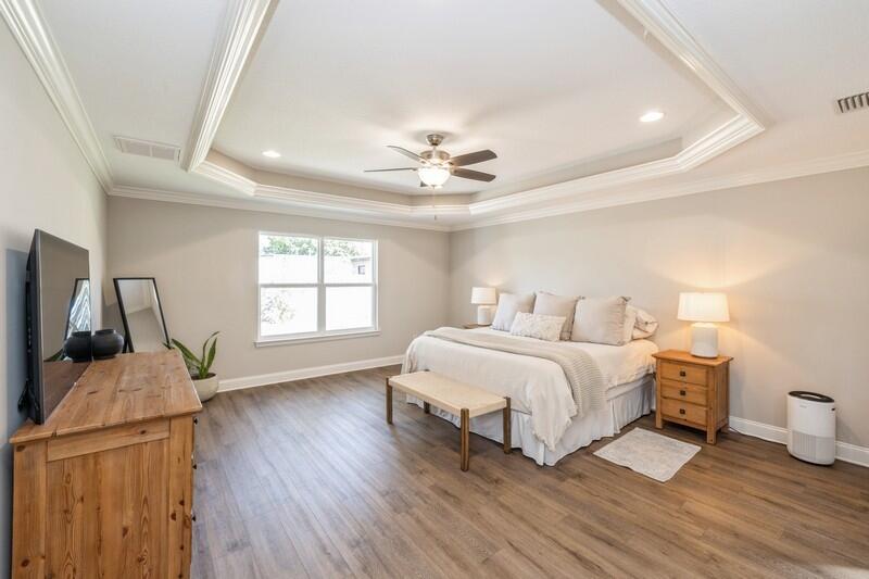 ELLIOTTS POINT 7TH ADDN - Residential