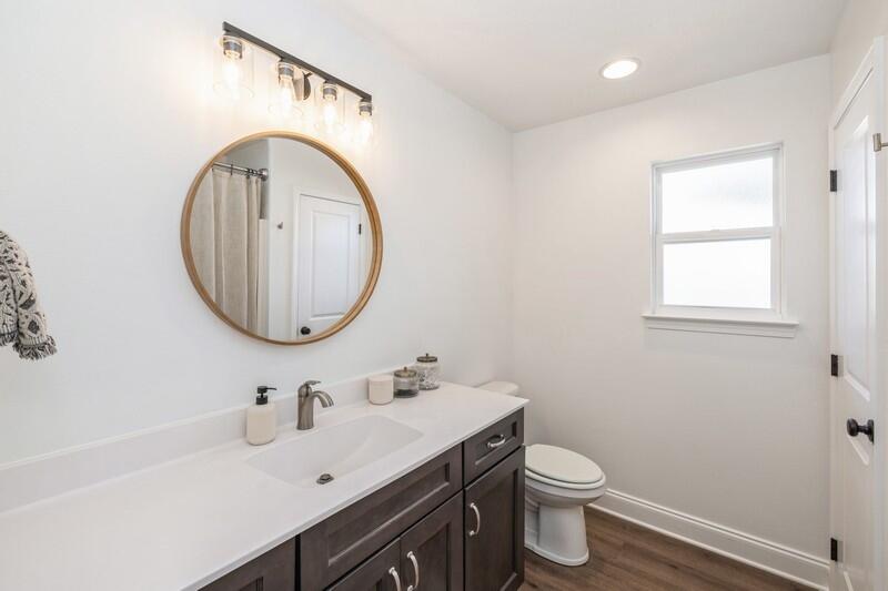 ELLIOTTS POINT 7TH ADDN - Residential