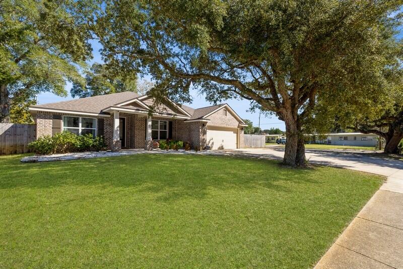 ELLIOTTS POINT 7TH ADDN - Residential
