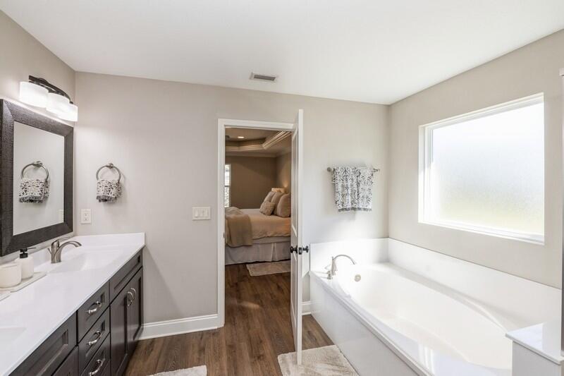 ELLIOTTS POINT 7TH ADDN - Residential