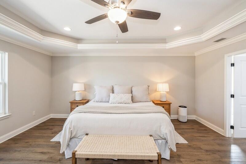 ELLIOTTS POINT 7TH ADDN - Residential