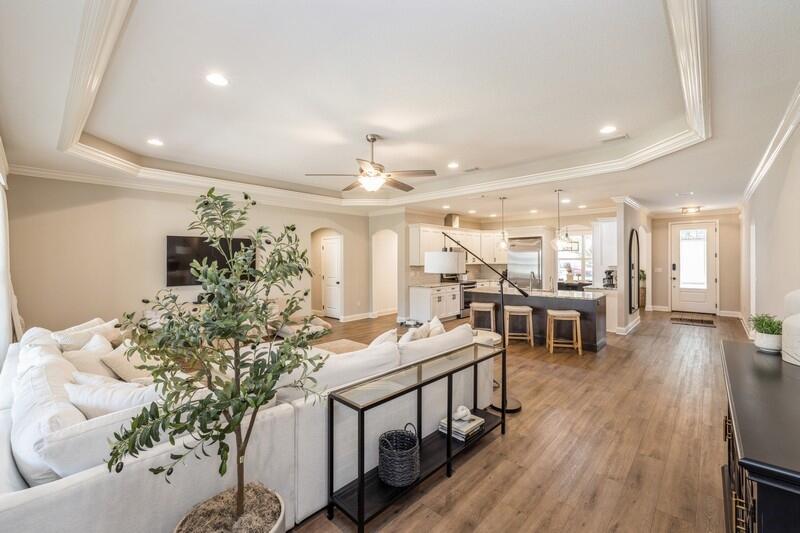 ELLIOTTS POINT 7TH ADDN - Residential