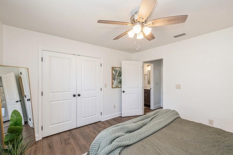 ELLIOTTS POINT 7TH ADDN - Residential